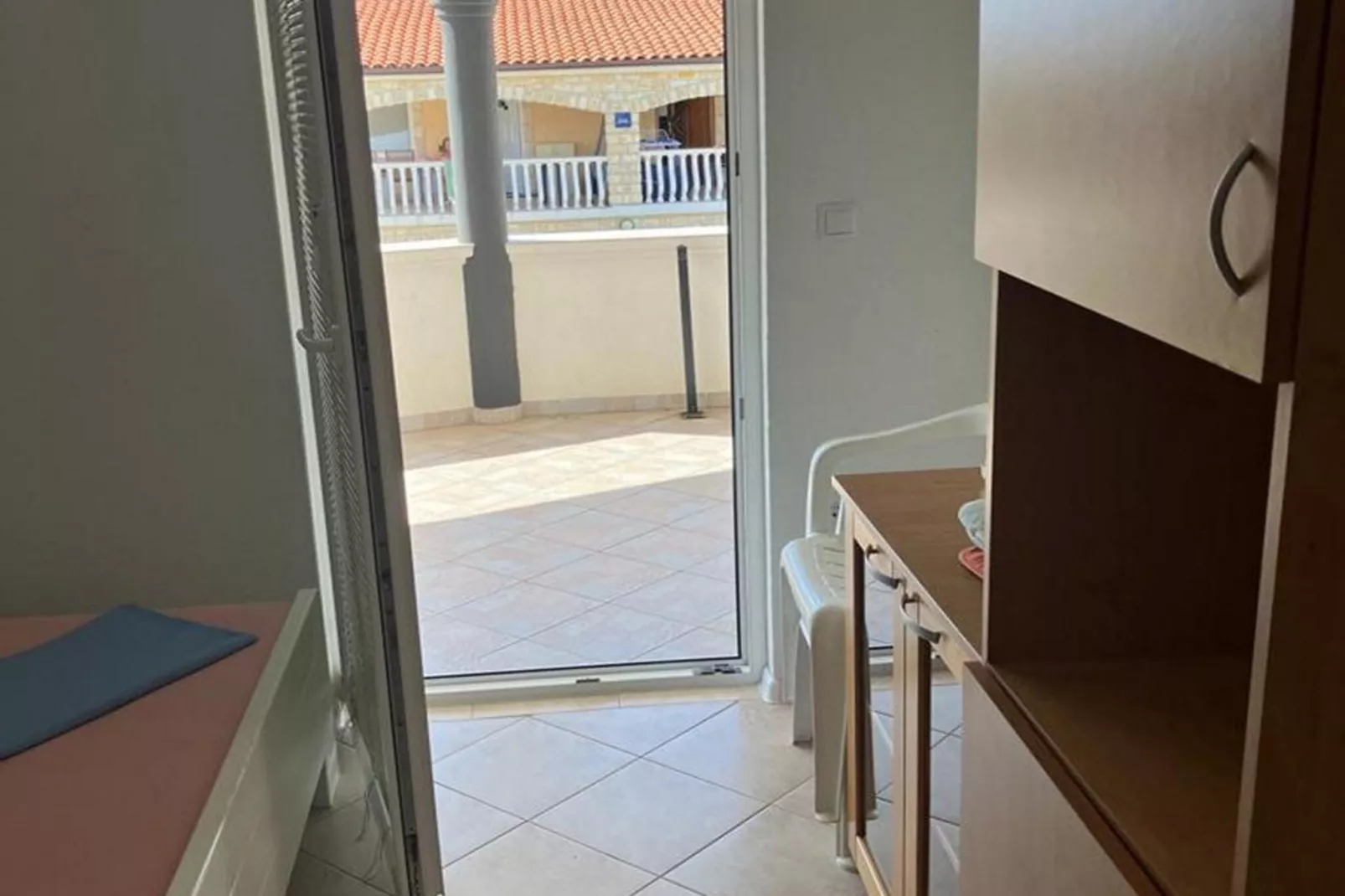 Studio apartment Vir 4 - Terrasbalkon