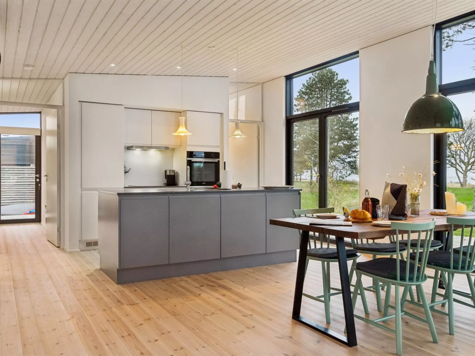 "Herlugh" - 10m from the sea - Binnen