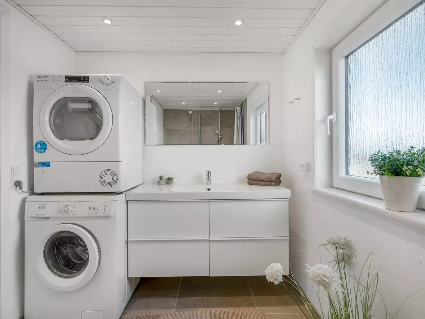 "Ute" - 200m from the sea - Binnen