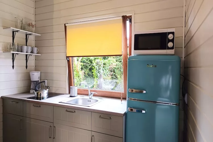 Domek wakacyjny z 2 sypialniami na piętrze w Kopalinie - Keuken