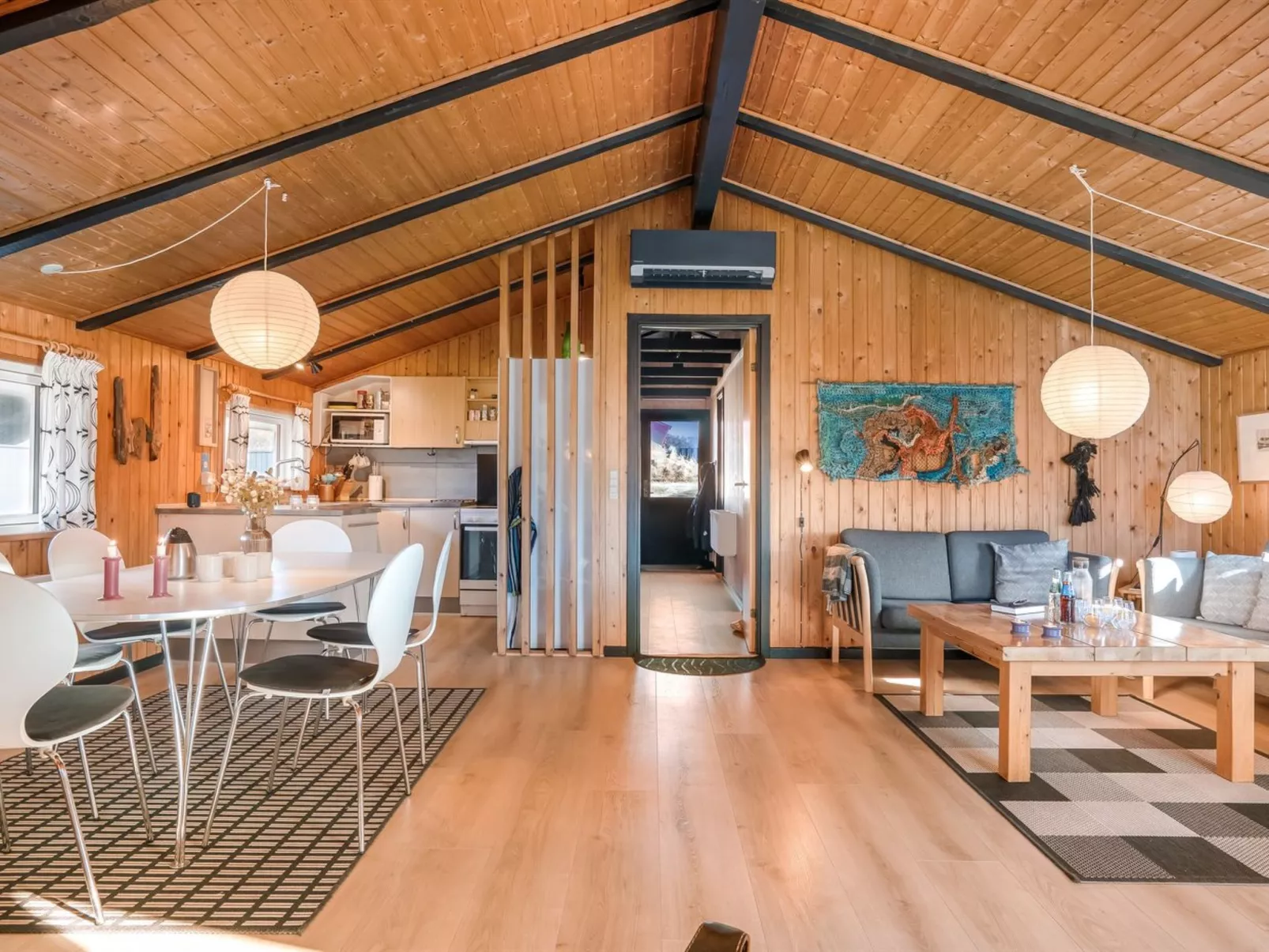 "Madita" - 310m from the sea - Binnen