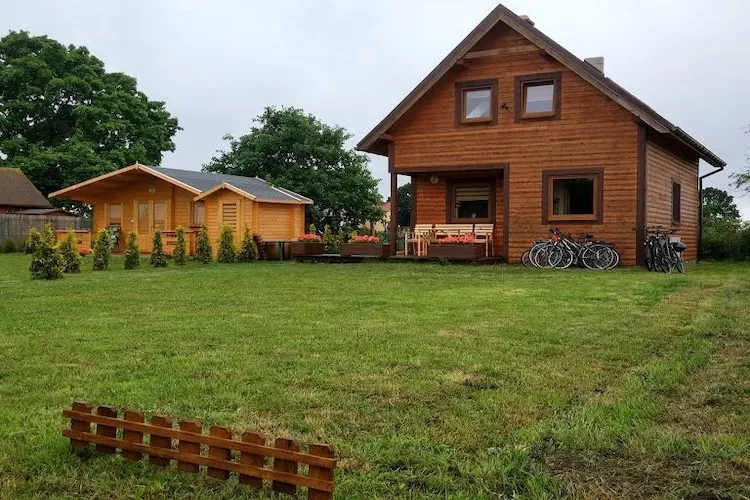 Dom wakacyjny z Klimatem Smołdziński Las - Buitenkant zomer