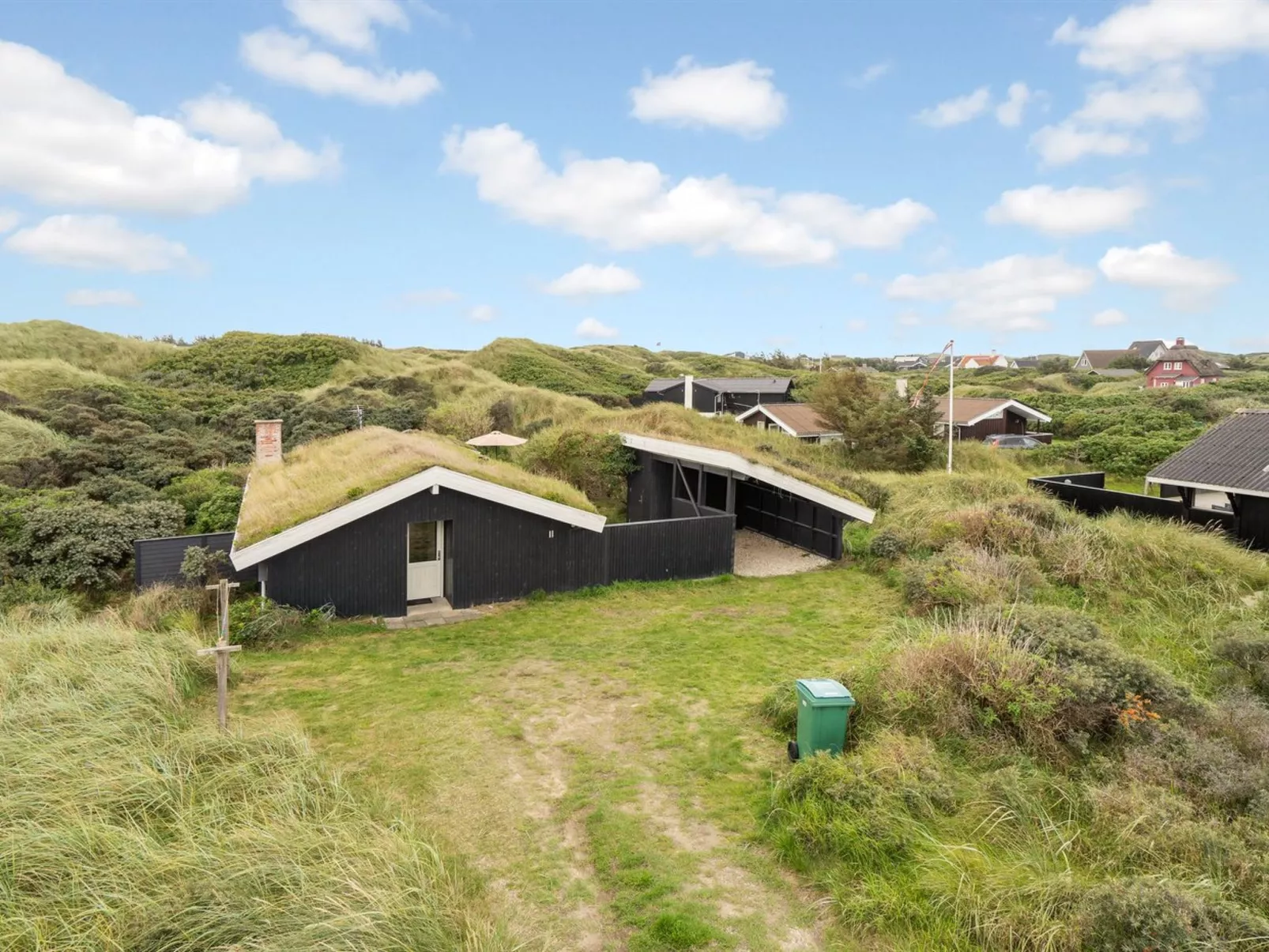 "Madita" - 310m from the sea - Buiten