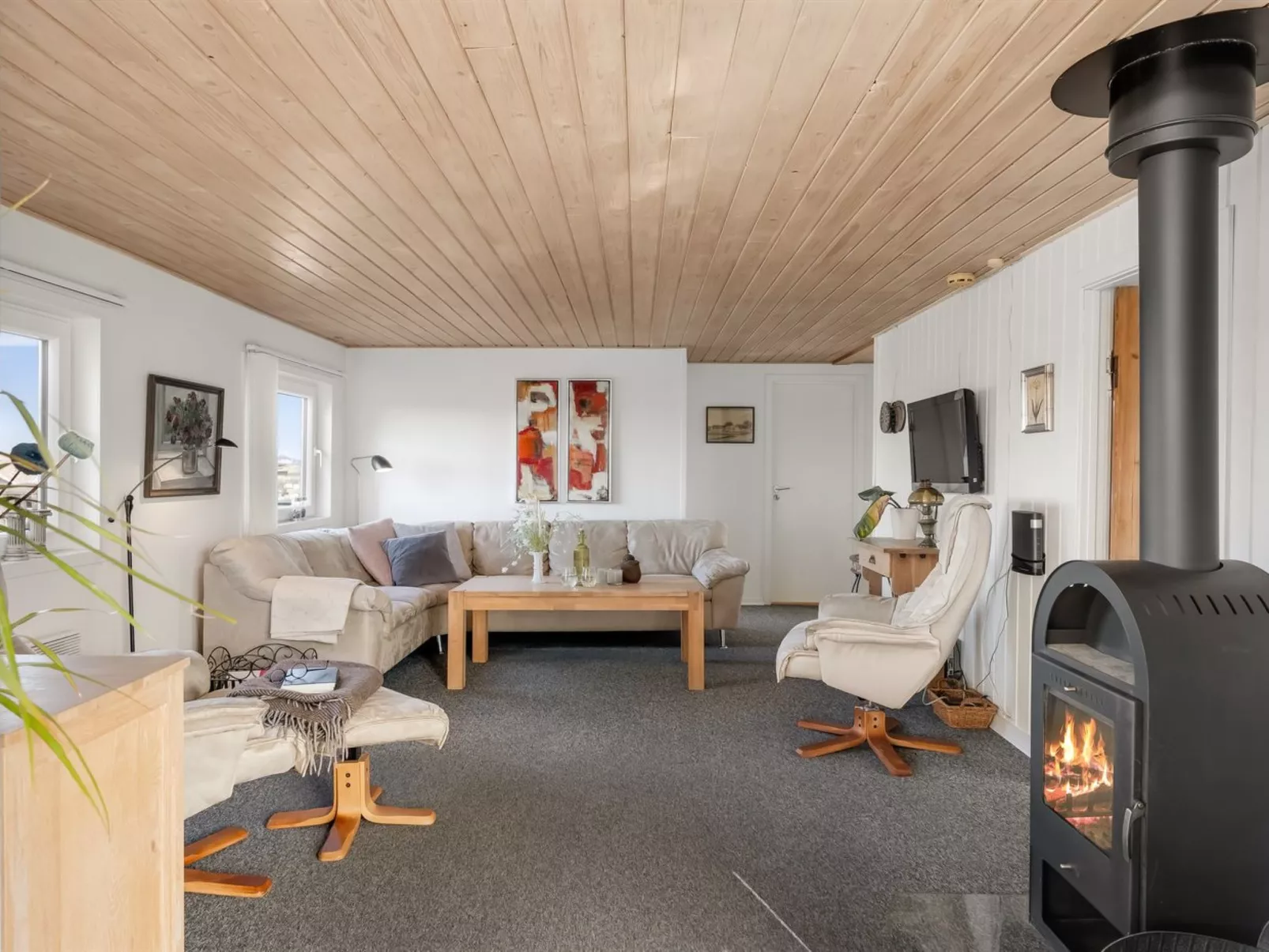 "Ute" - 200m from the sea - Binnen