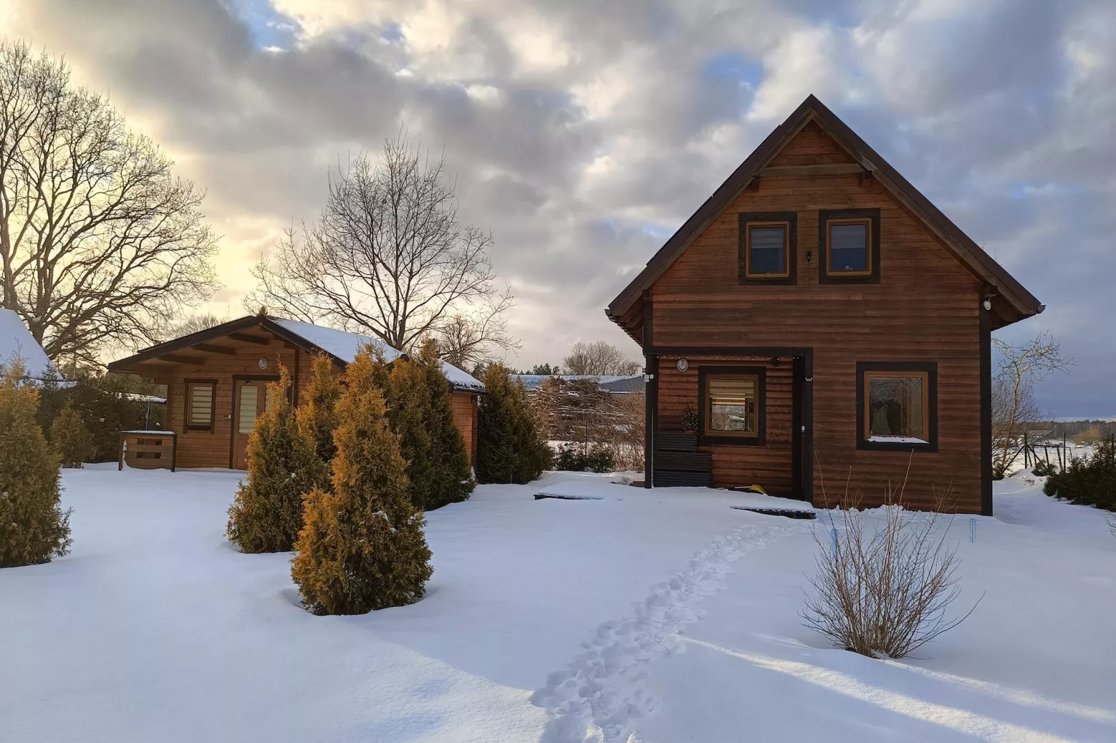 Dom wakacyjny z Klimatem Smołdziński Las - Exterieur winter