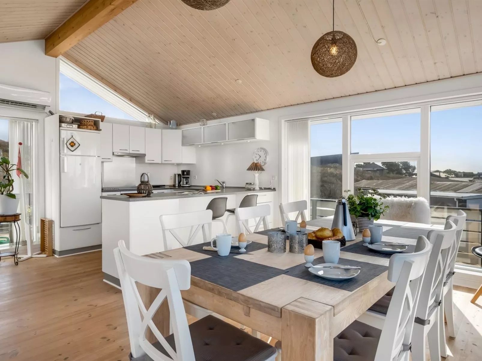 "Ute" - 200m from the sea - Binnen