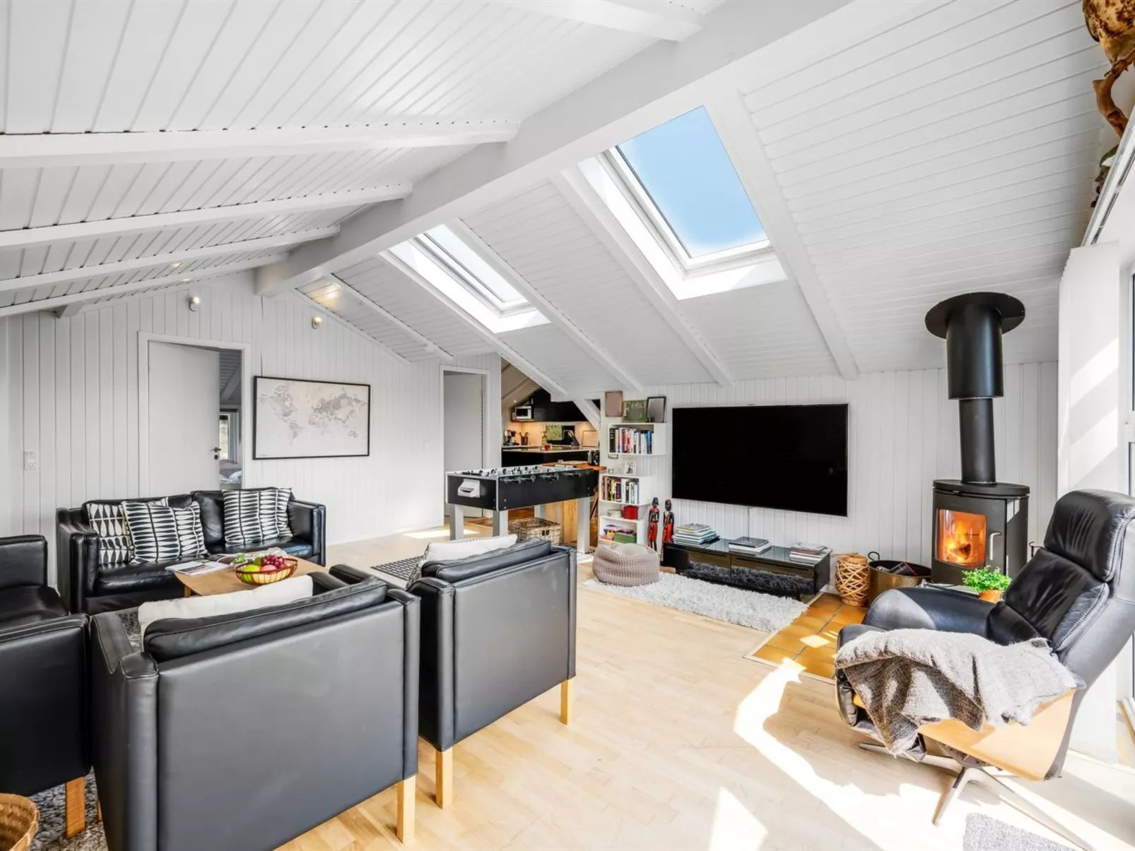 "Emin" - 700m from the sea - Binnen