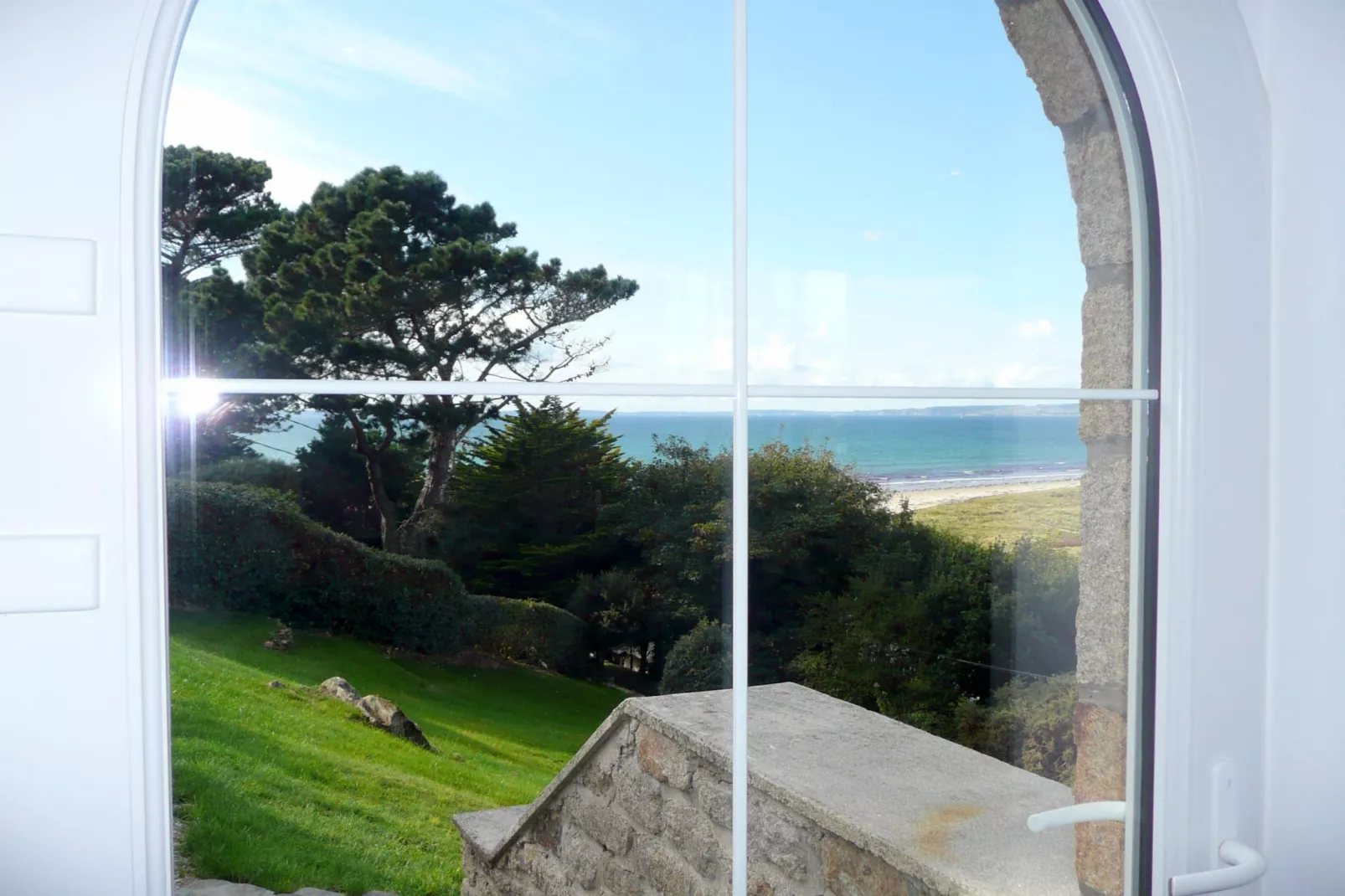 Ferienhaus mit Panorama-Meerblick Plonévez-Porzay - Uitzicht zomer
