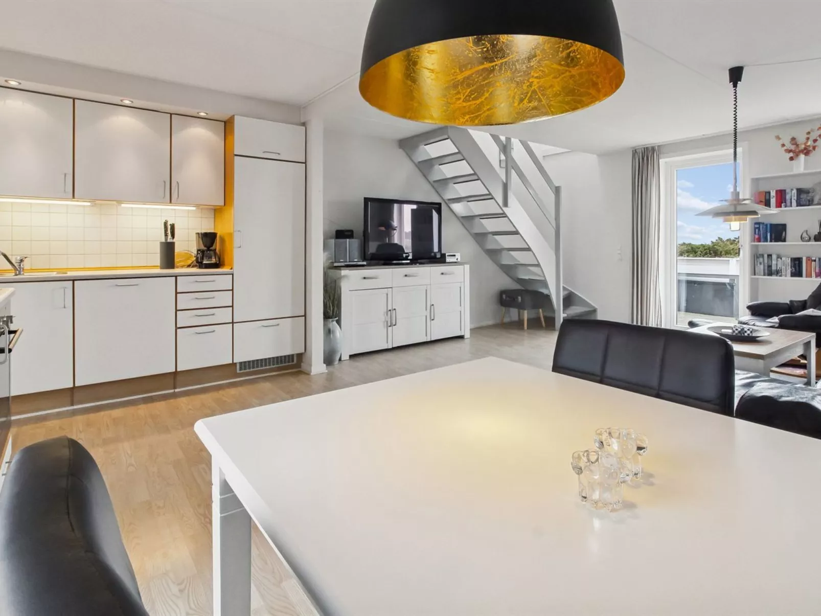 "Aappo" - 2.3km from the sea - Binnen