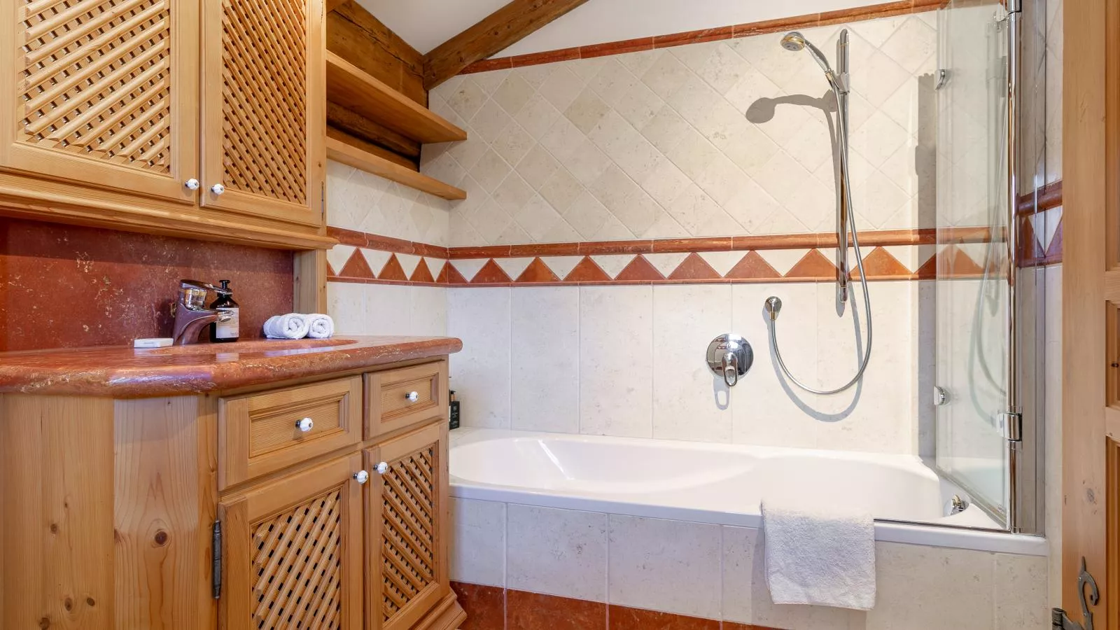 Kitzlodge - Badkamer