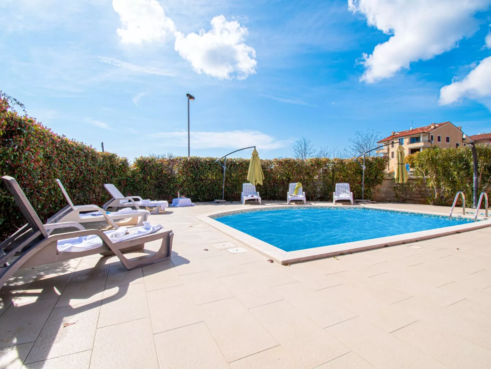 Apartment Lotus Pool Apartmani