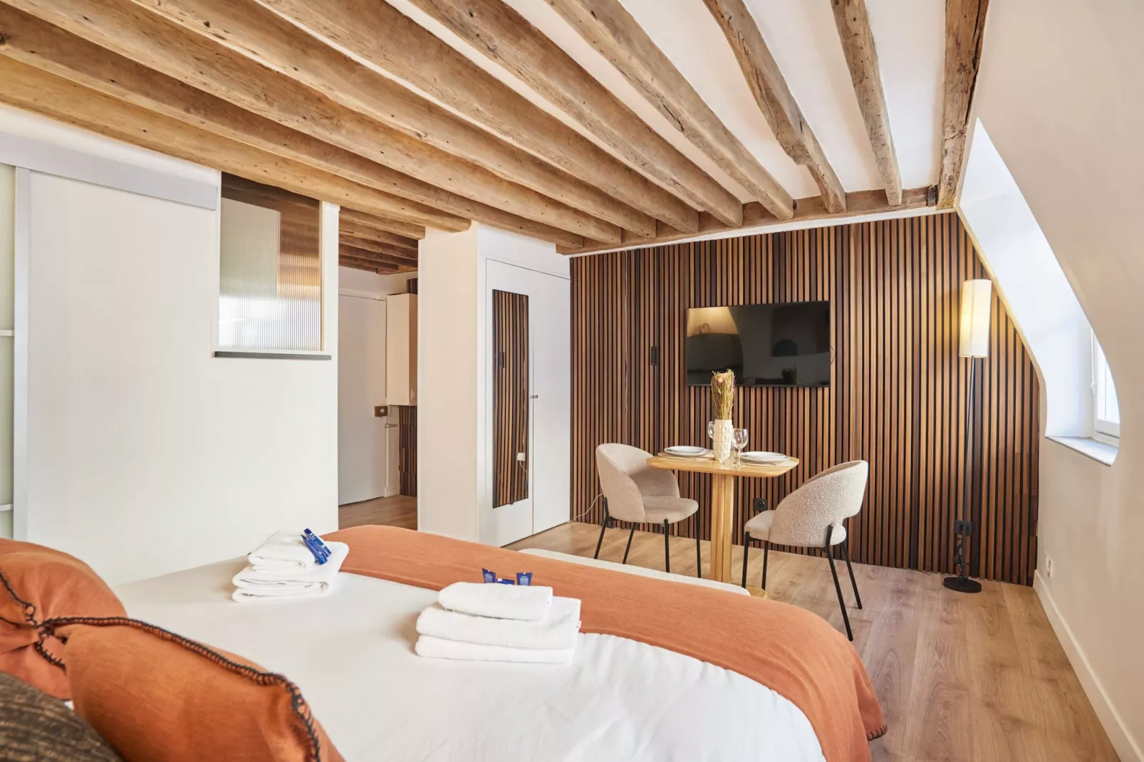 MONT THABOR 4 STUDIO