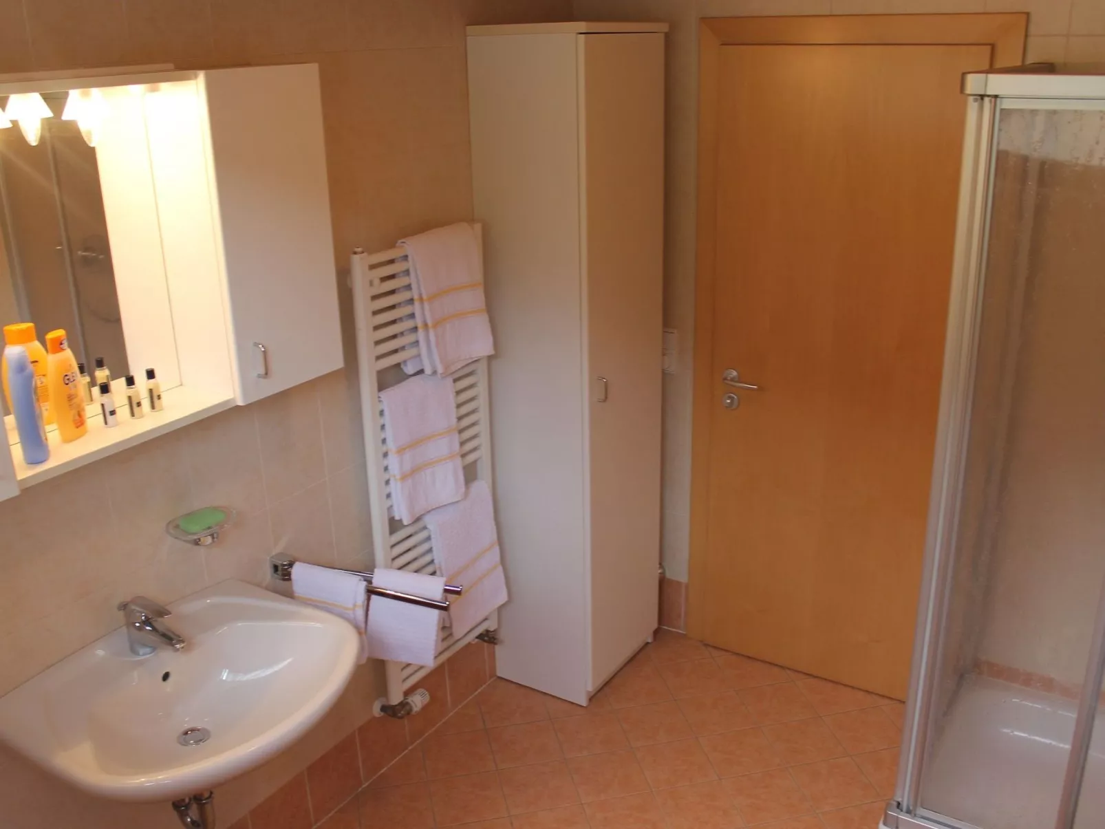 Große, helle Wohnung mit großartigem Panoramablick für sieben Personen - Image-tags.info