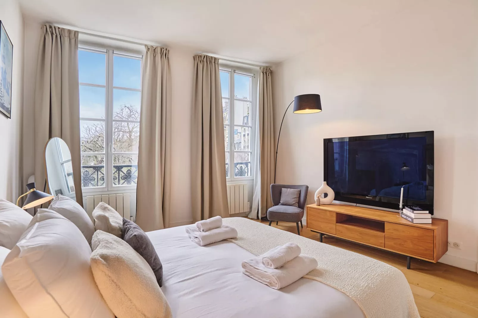 TEMPLE 165 - Niet-getagd