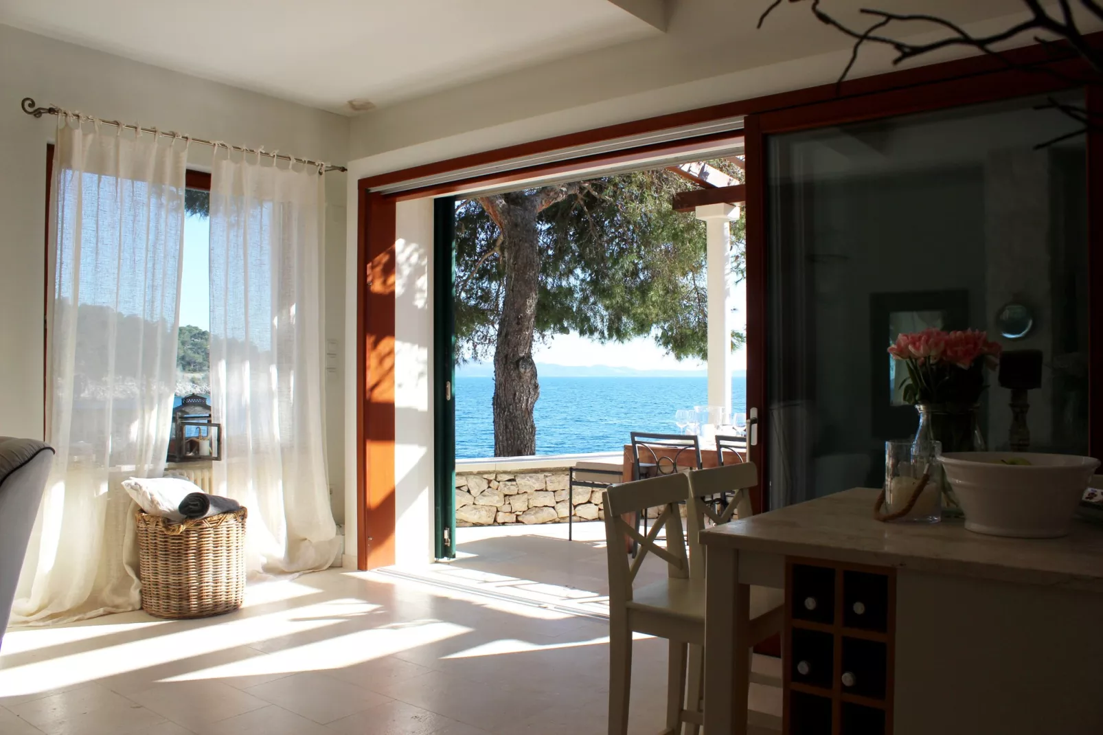 Seafront villa Marella - Woonkamer