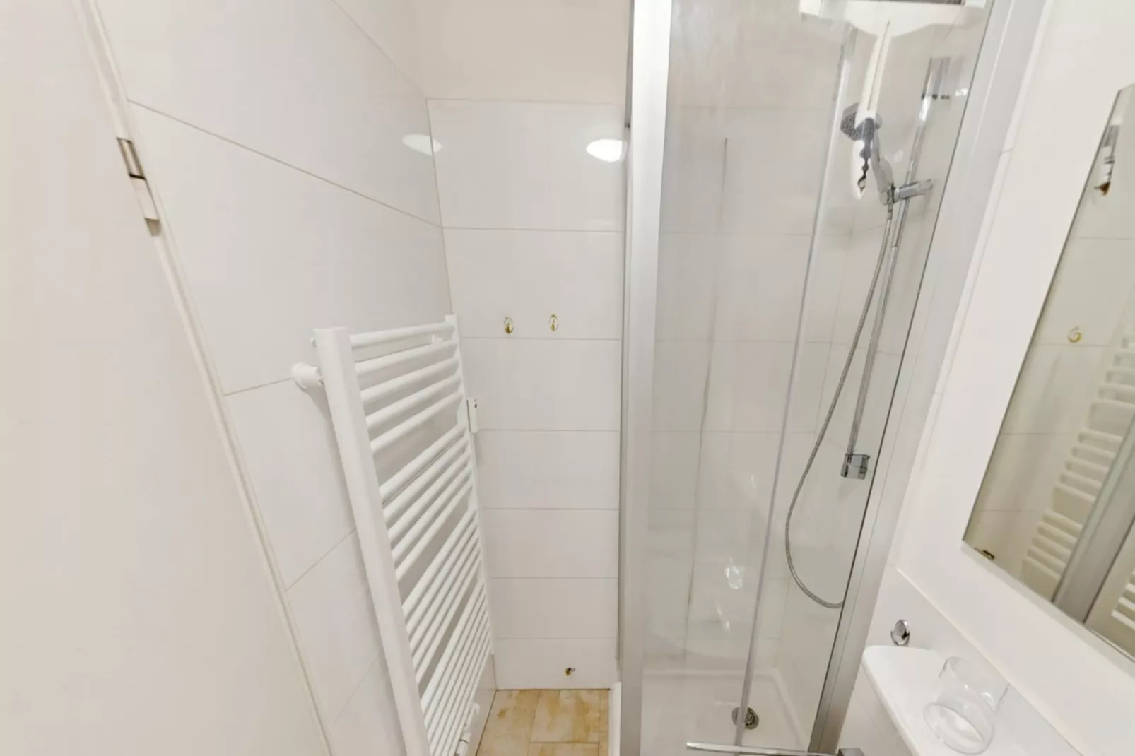 Typ A Standard - Studio Sebastian M127 - Badkamer