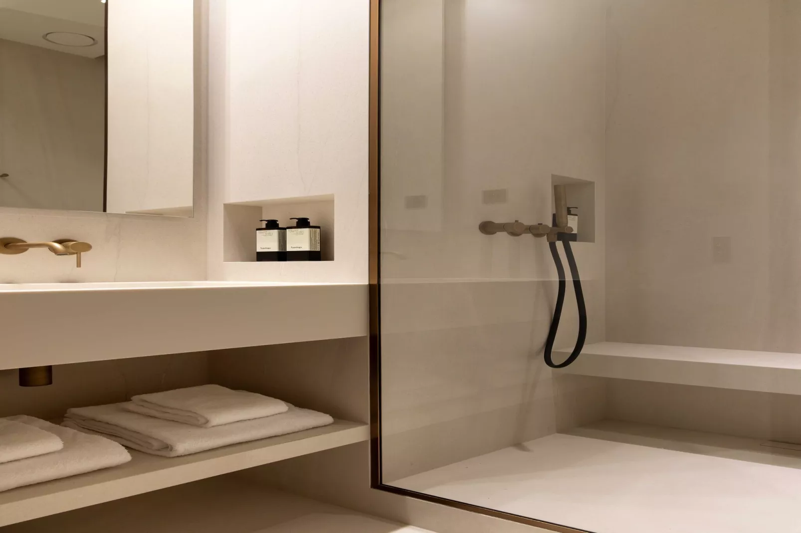 ASTORG-23 - Niet-getagd