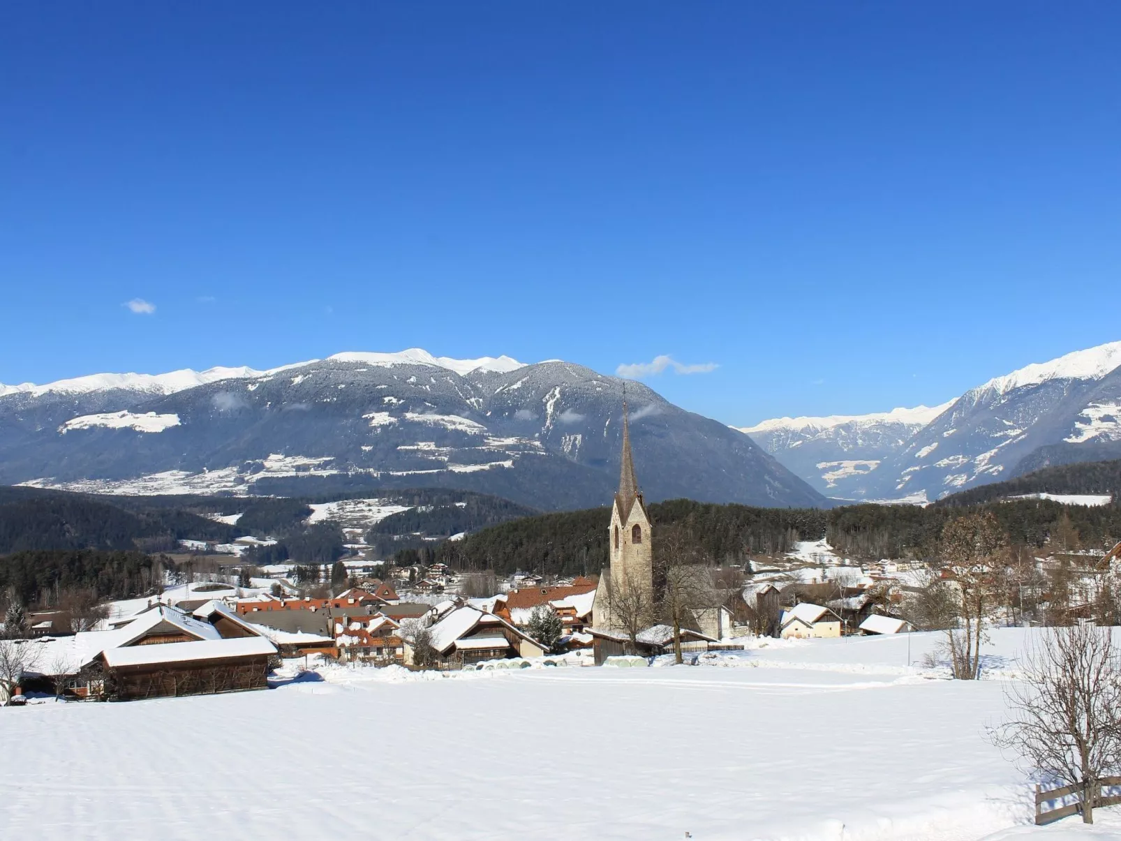 Große, helle Wohnung mit großartigem Panoramablick für sieben Personen - Image-tags.info