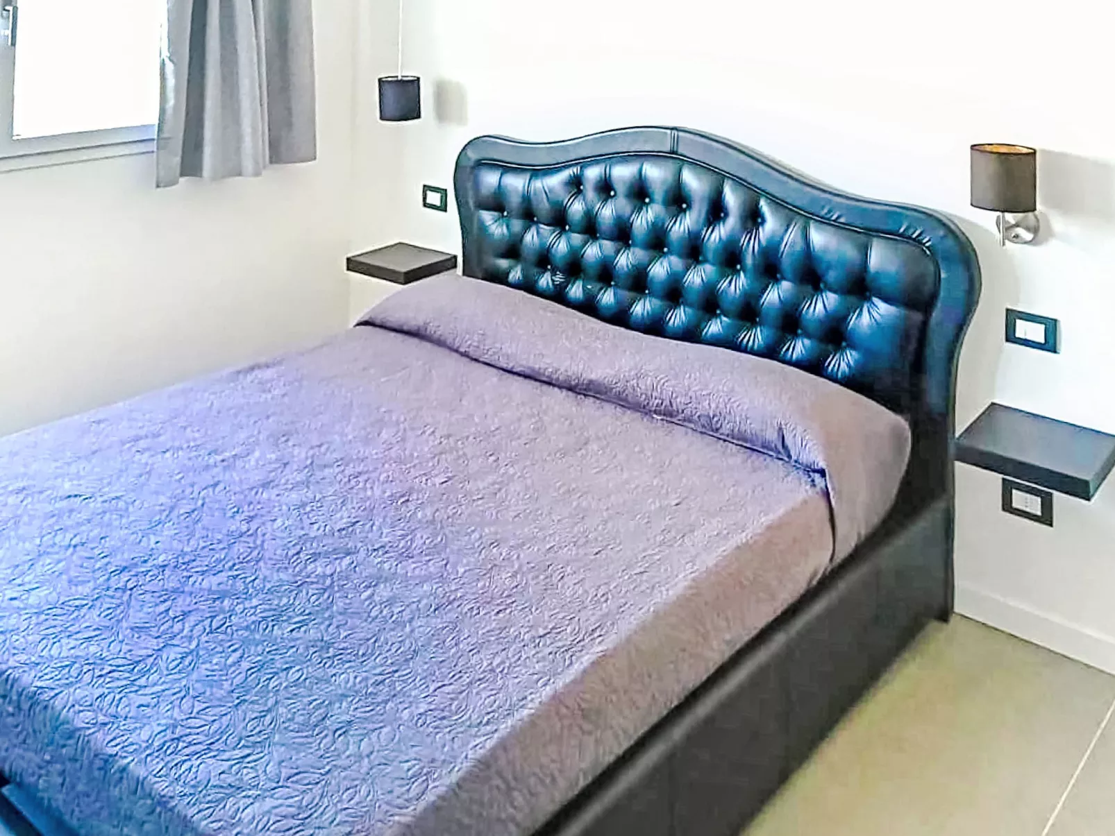 MB Guest House - Binnen