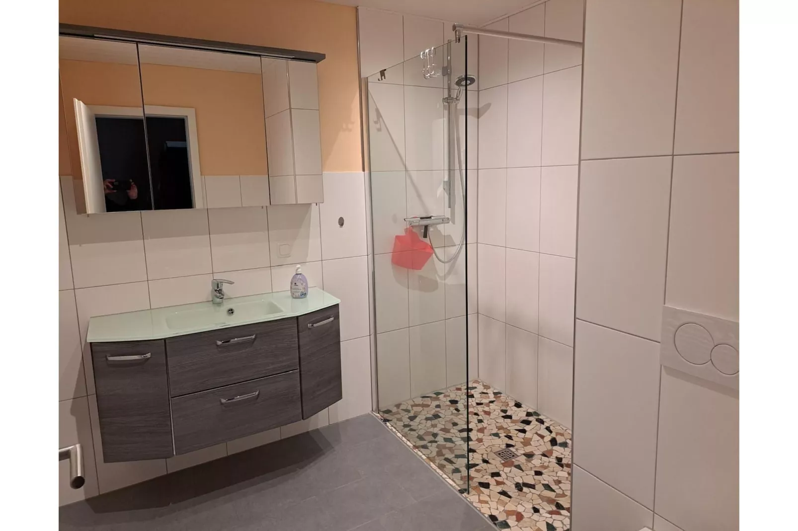 Apartment In der Büre C - Badkamer