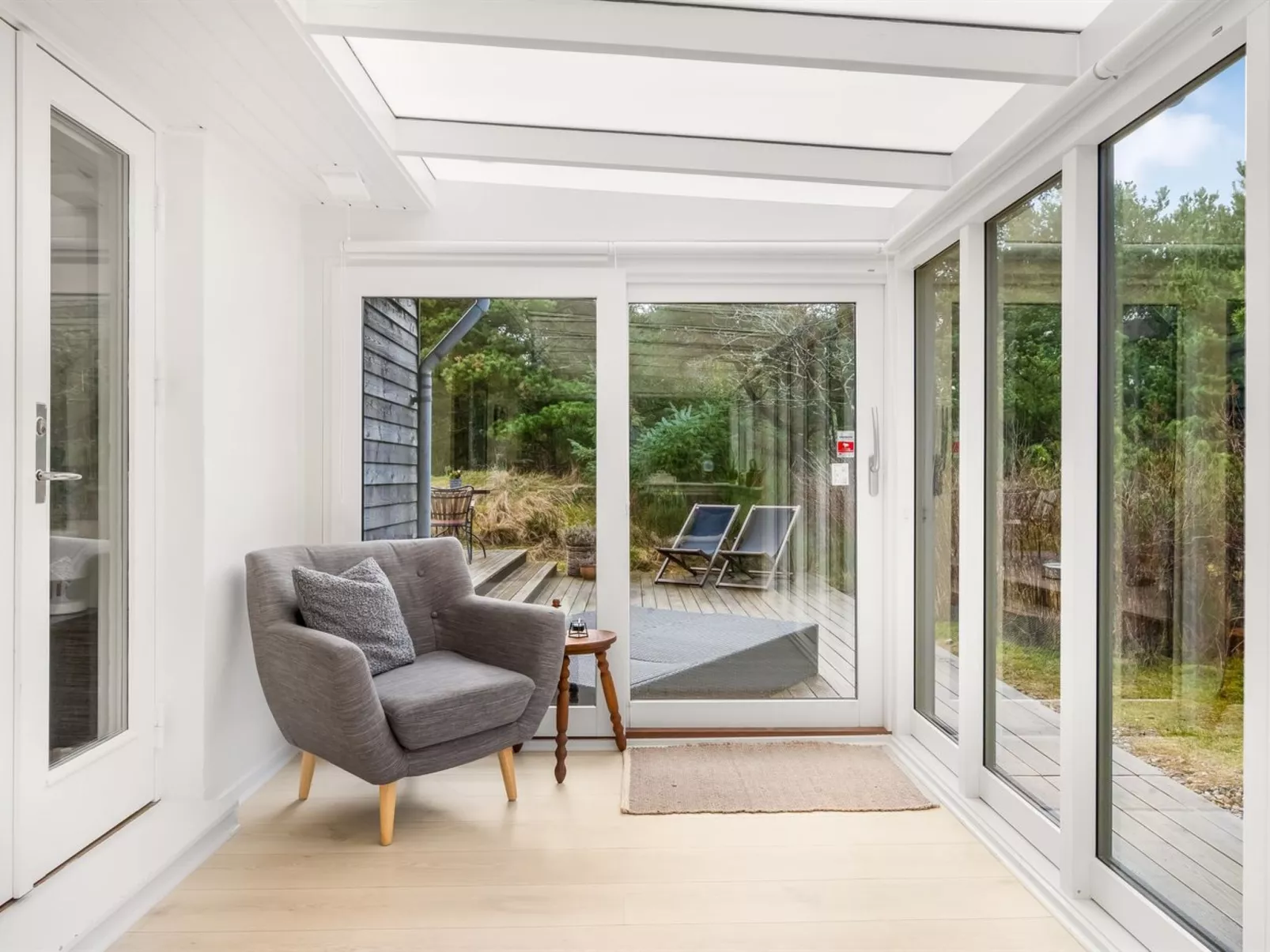 "Eliene" - 500m from the sea - Binnen