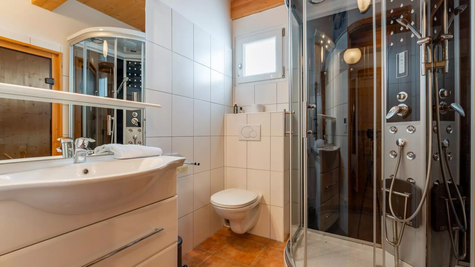 Tauern Lodge - Badkamer