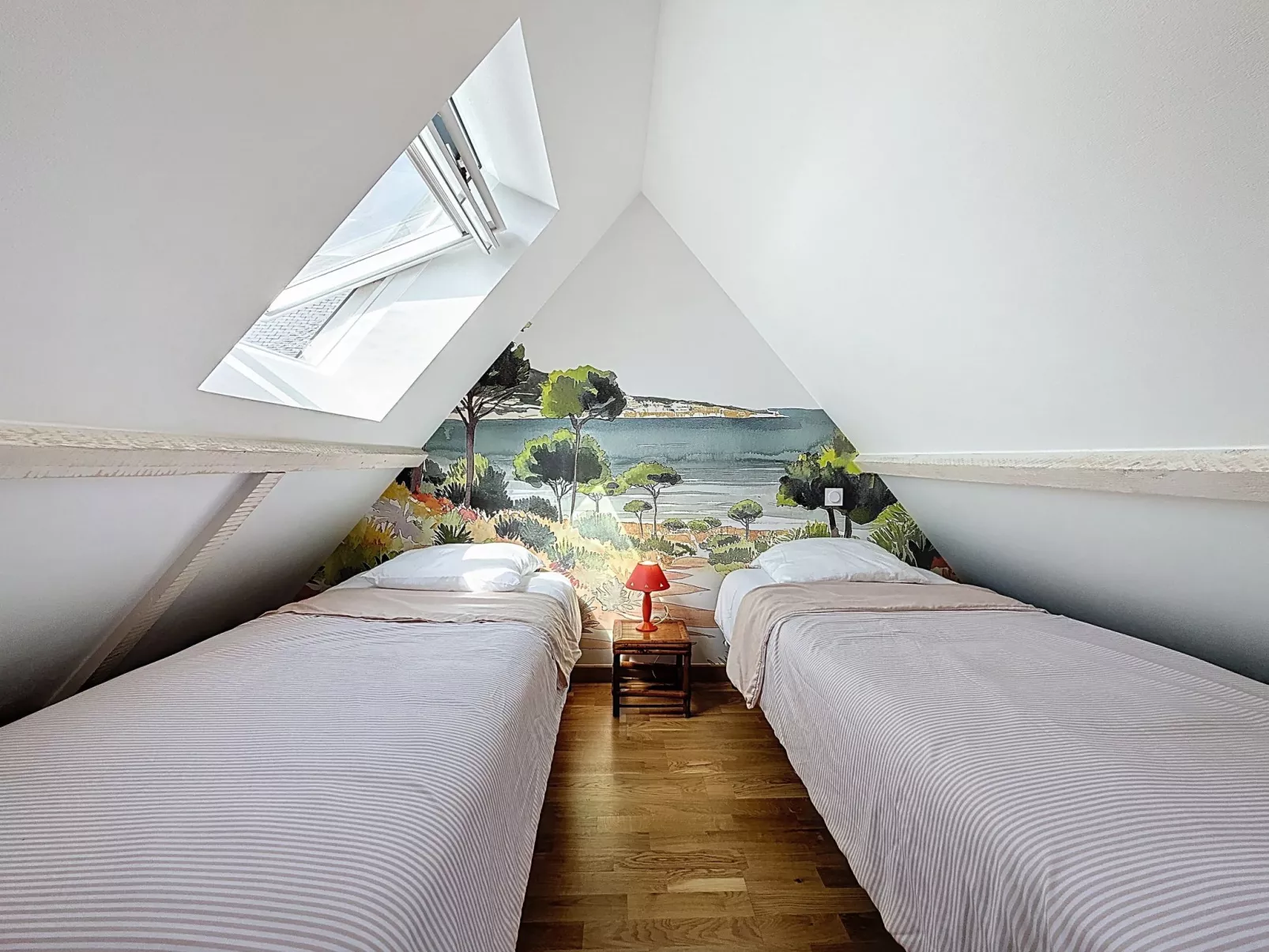 Village de Légenèse - Binnen