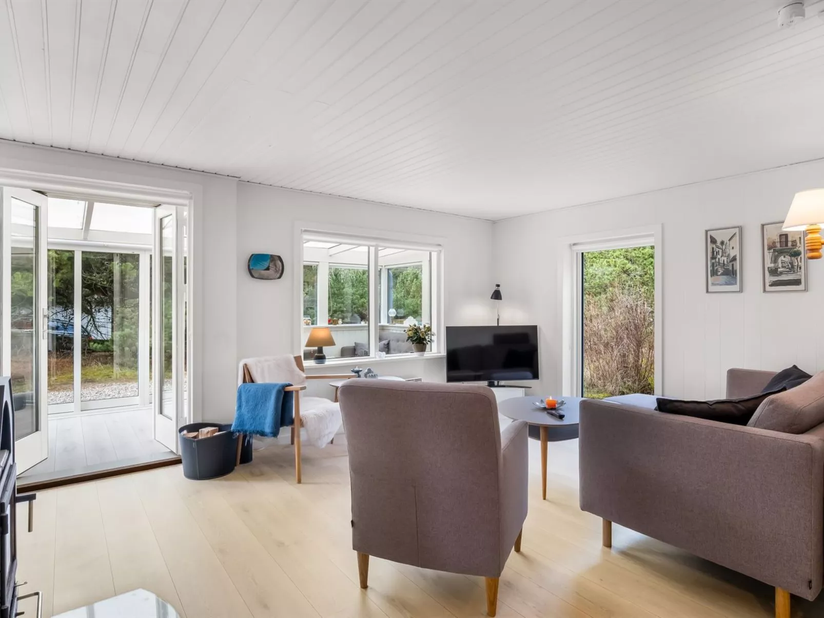 "Eliene" - 500m from the sea - Binnen