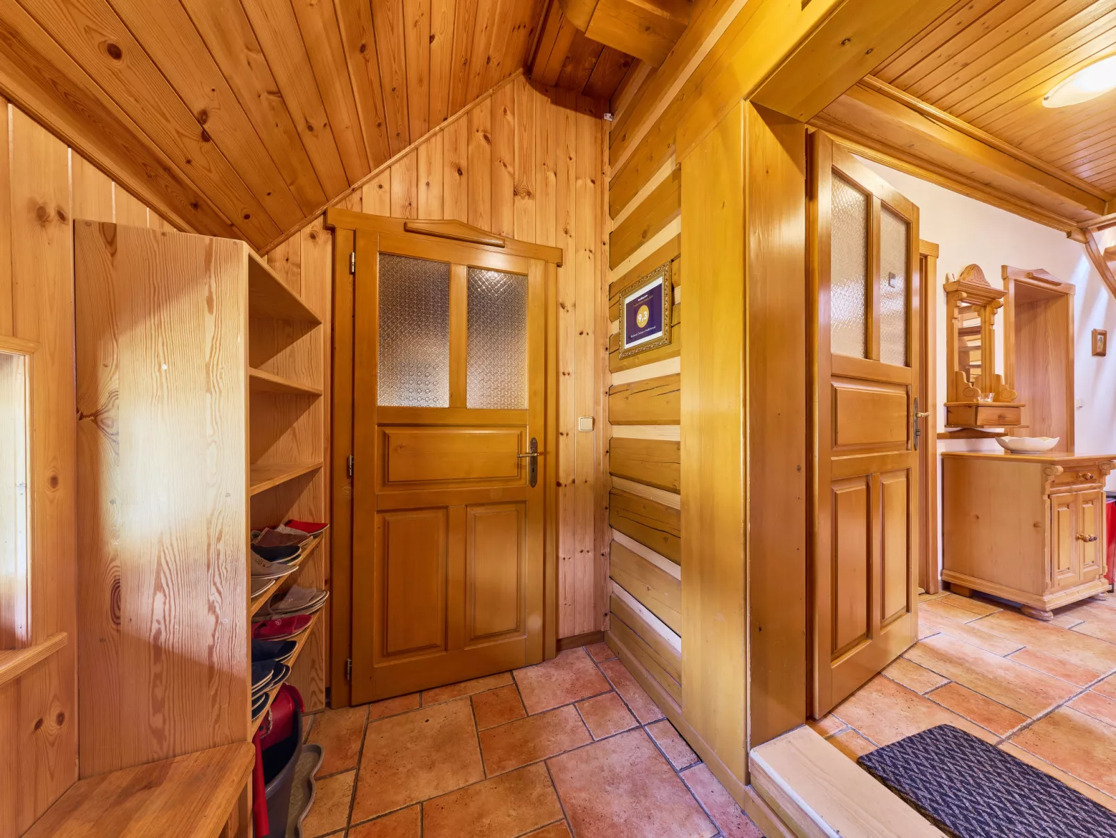 Timber Lodge with Sauna - Binnen