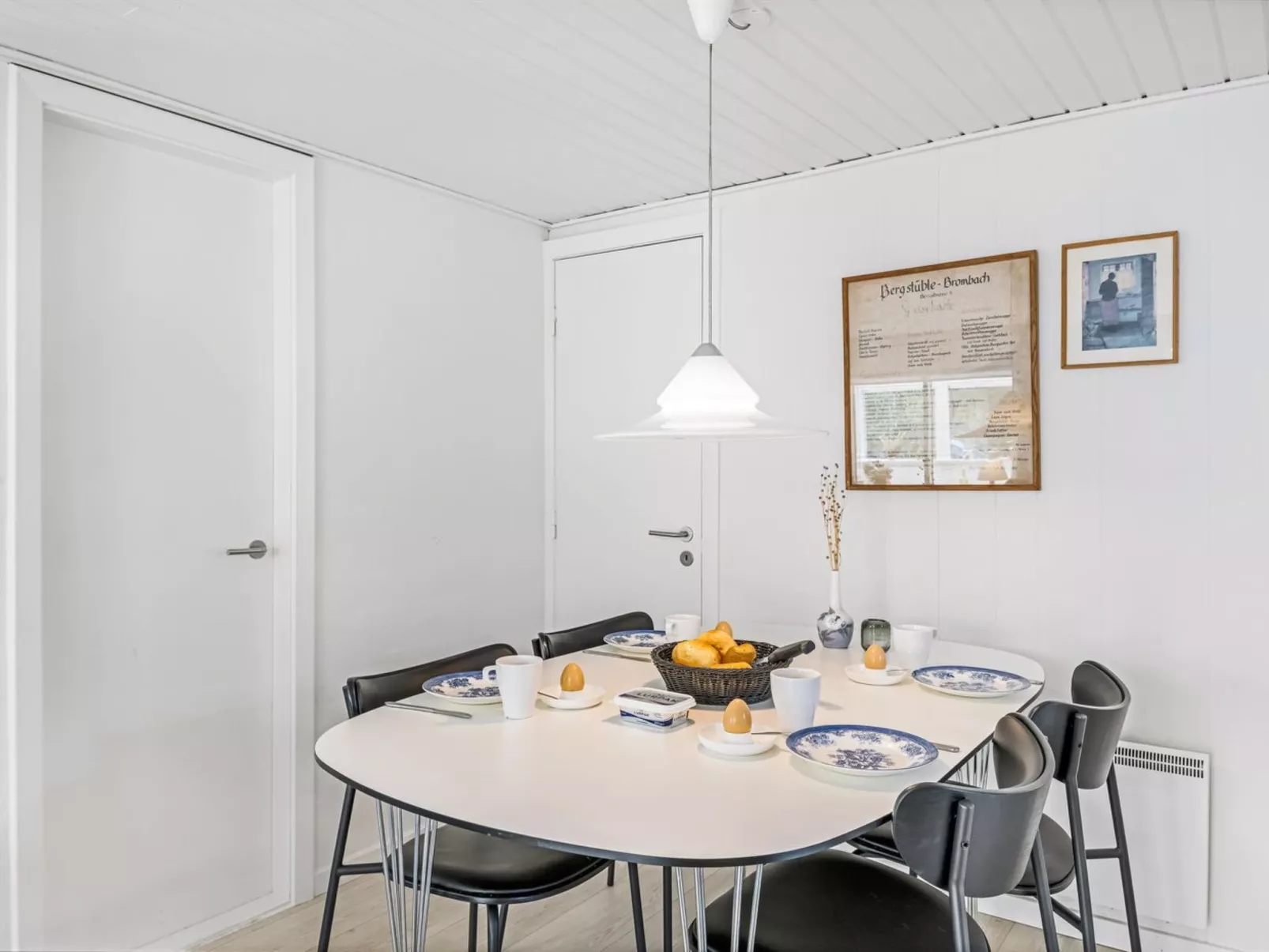 "Eliene" - 500m from the sea - Binnen