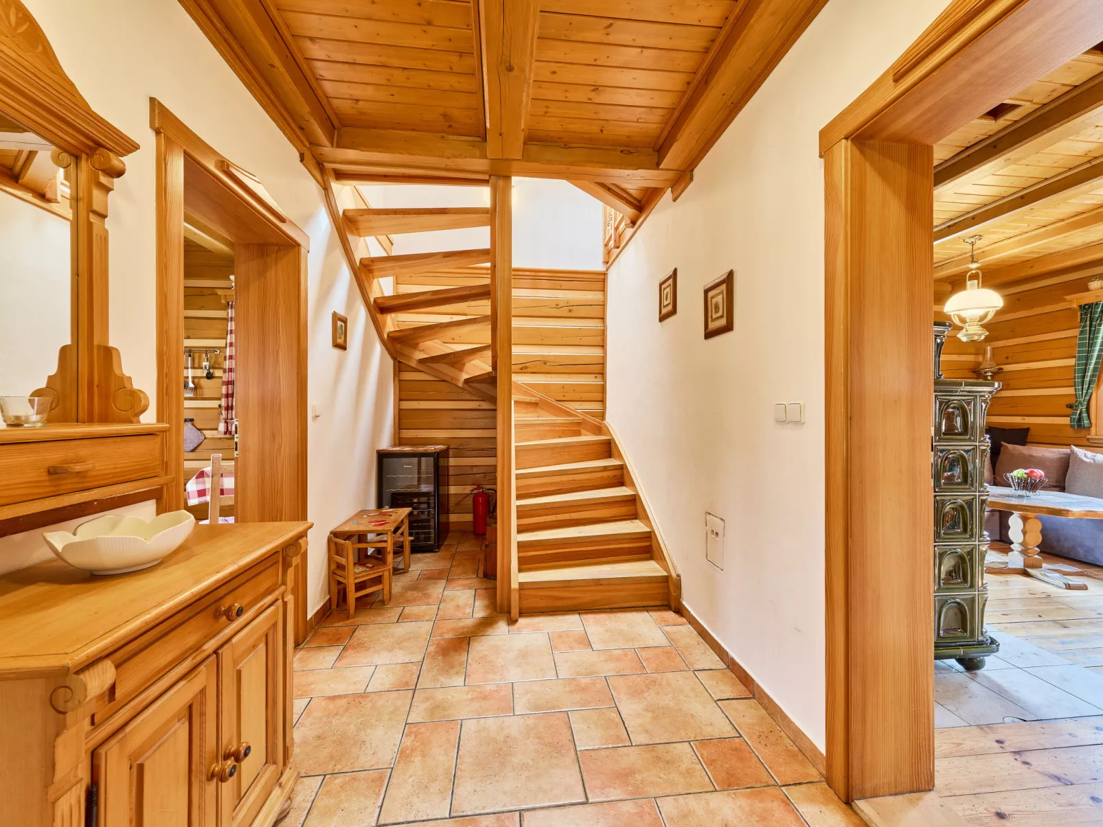 Timber Lodge with Sauna - Binnen