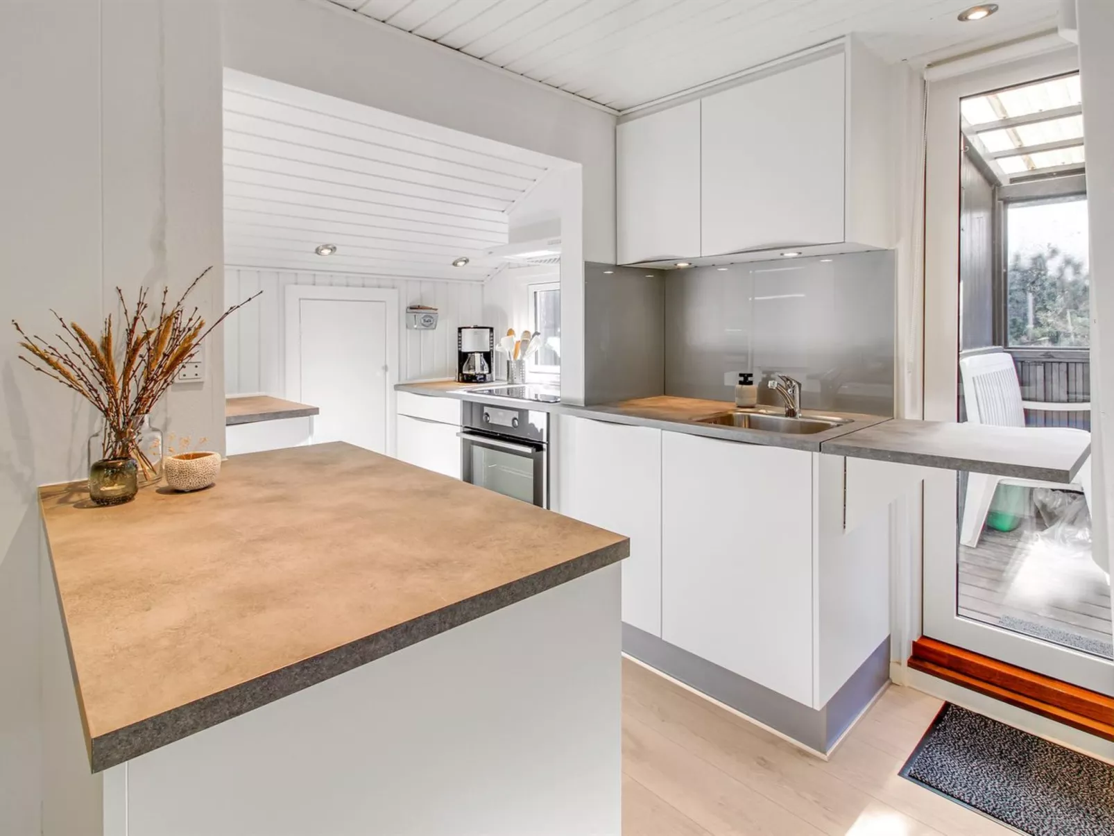 "Eliene" - 500m from the sea - Binnen