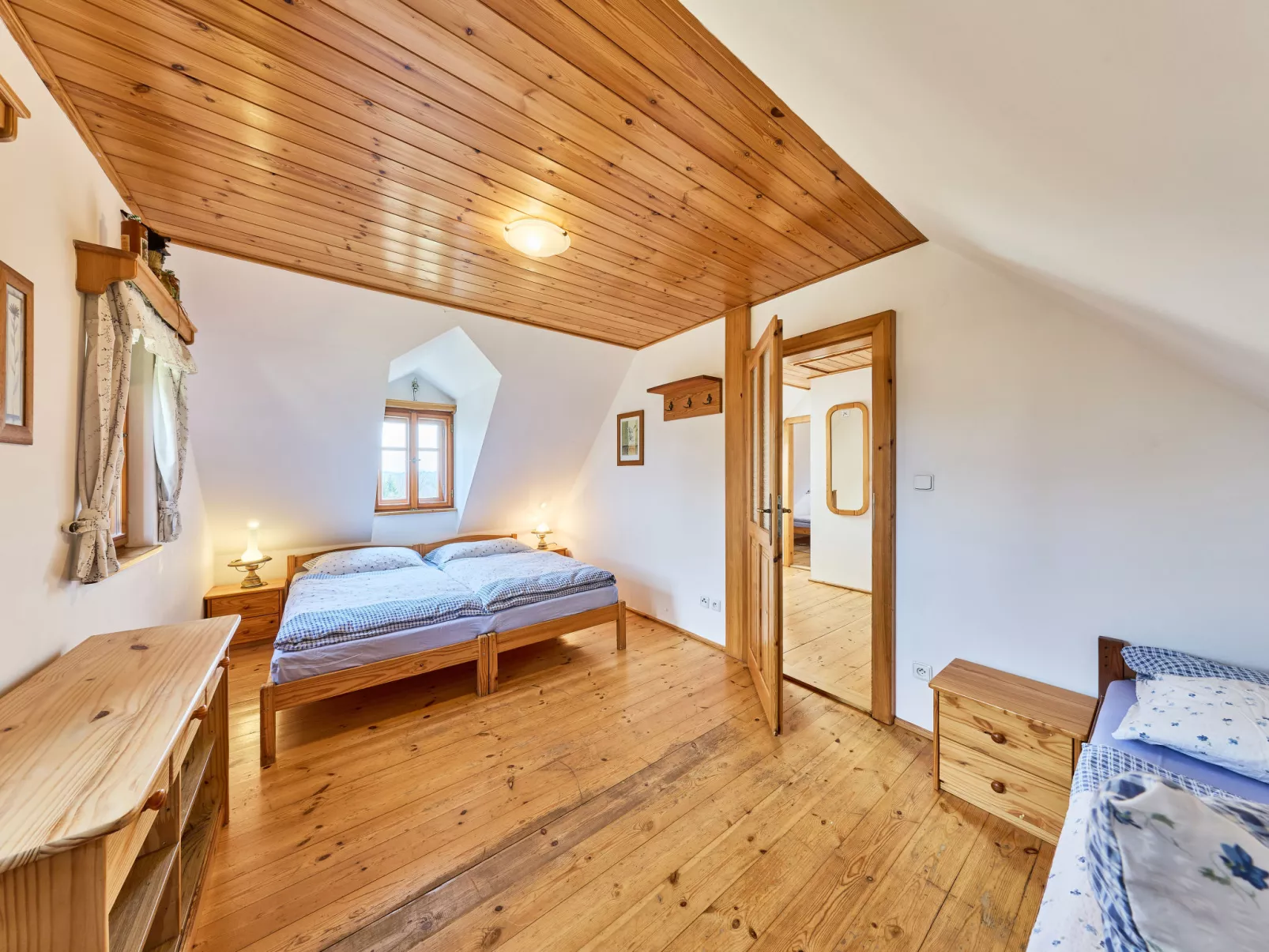 Timber Lodge with Sauna - Binnen