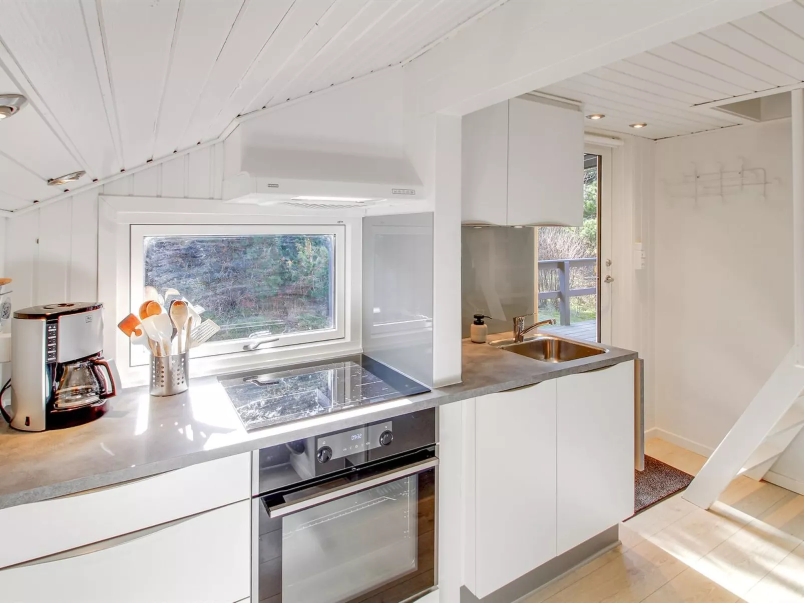 "Eliene" - 500m from the sea - Binnen