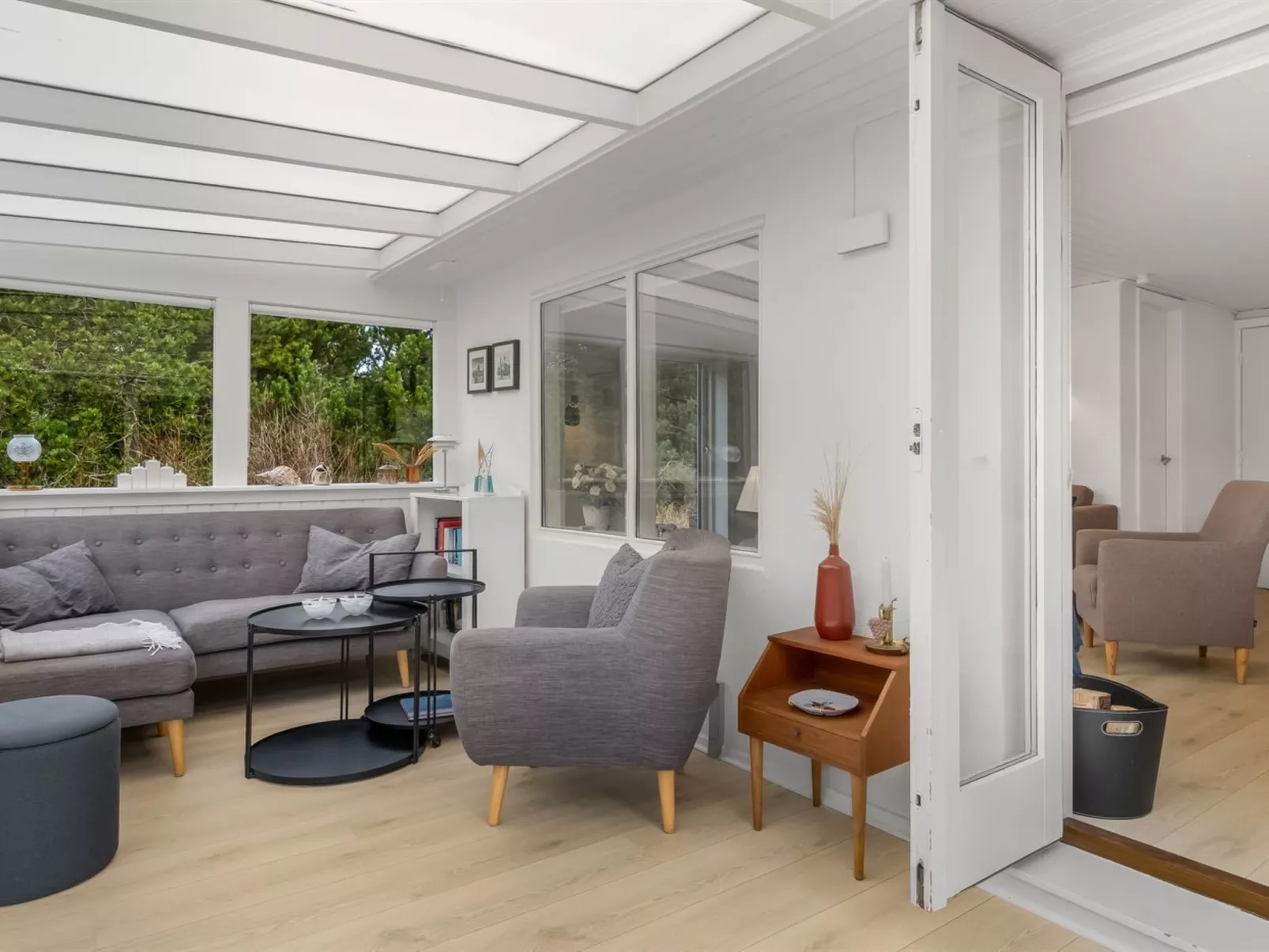 "Eliene" - 500m from the sea - Binnen