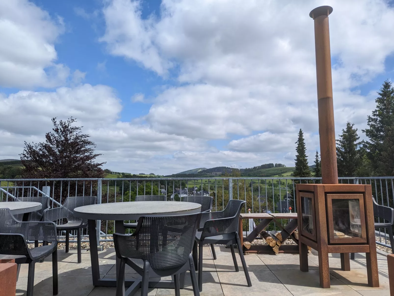 Gästehaus Grönebach mit Pool - Buiten