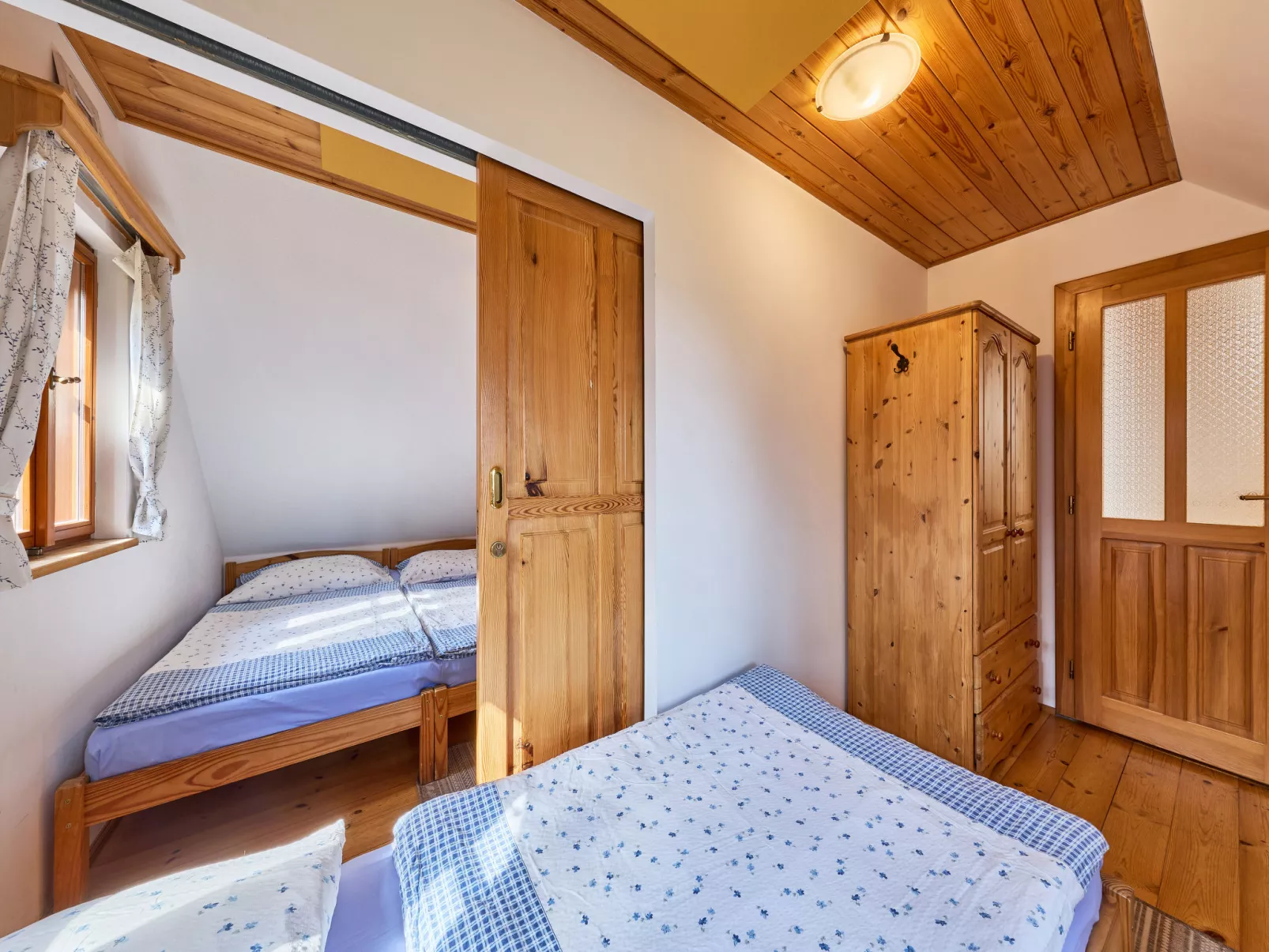 Timber Lodge with Sauna - Binnen