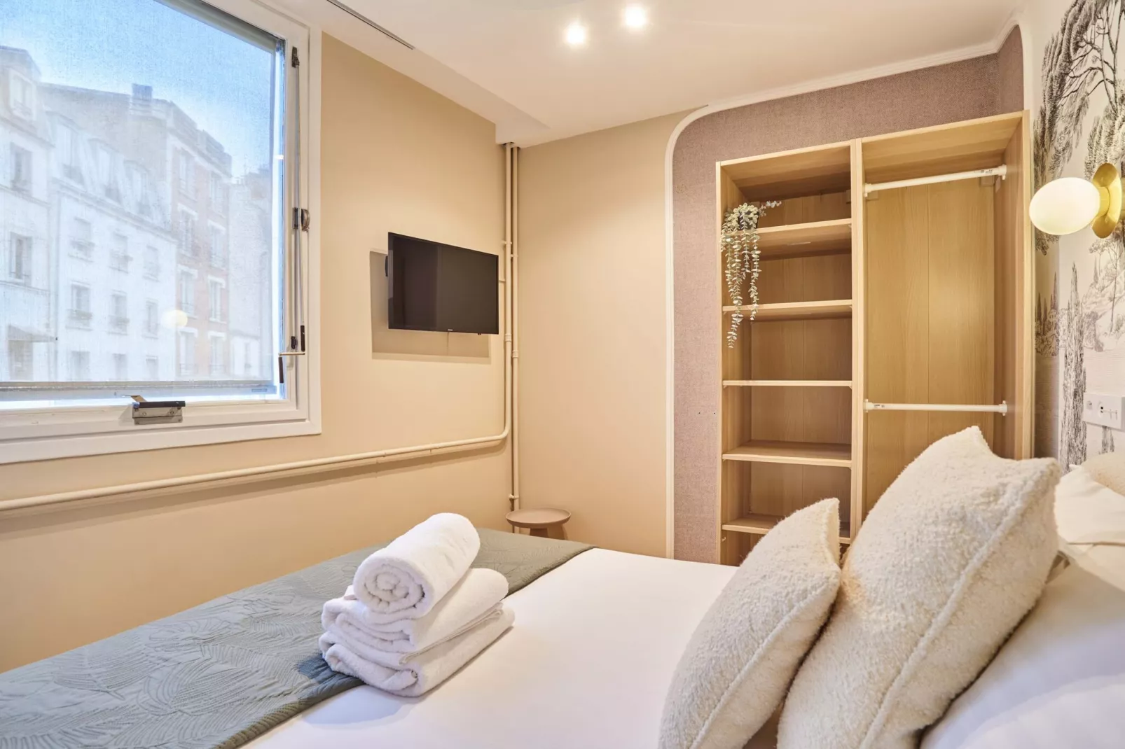 POINSOT  3 - Niet-getagd