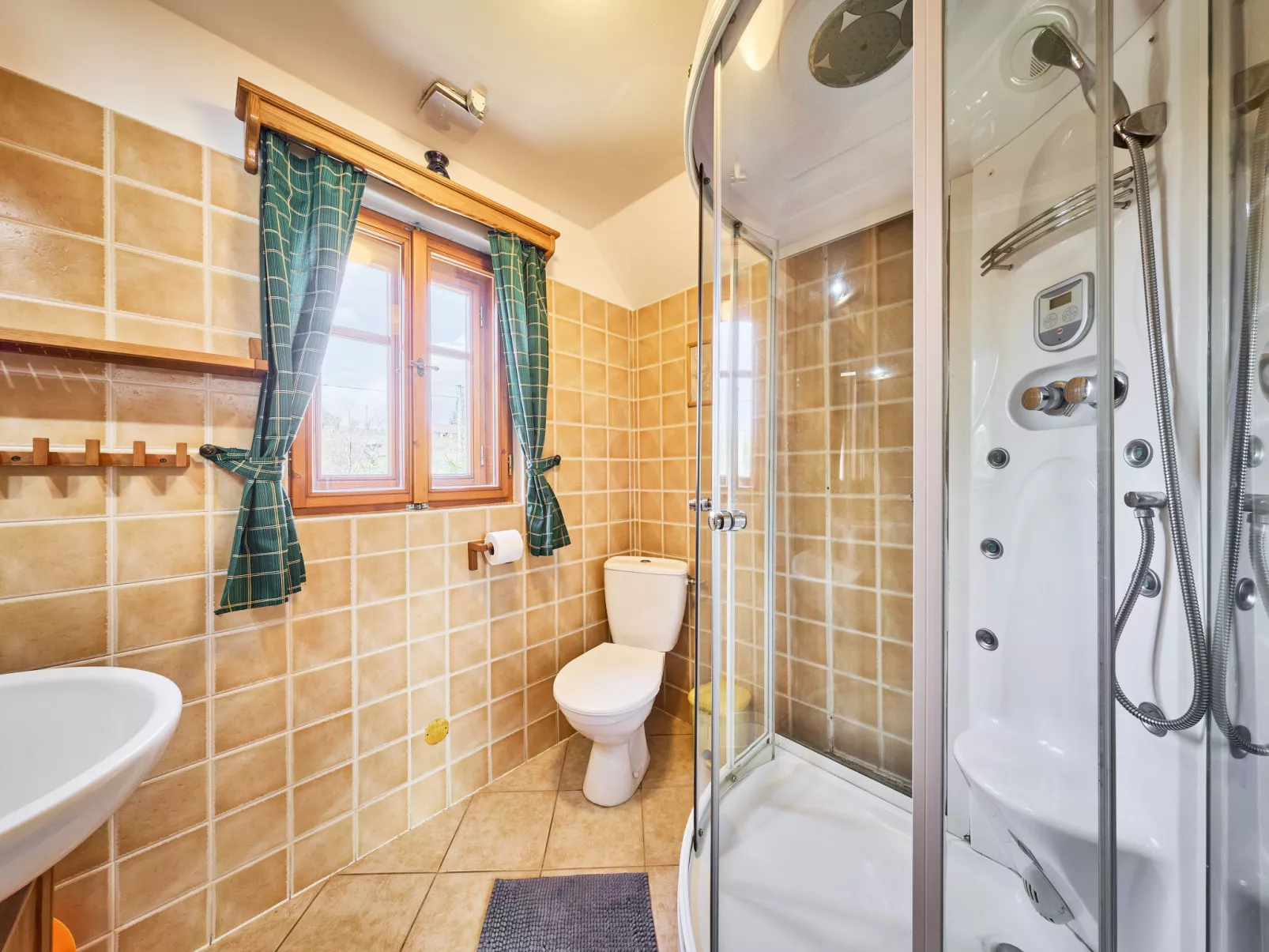 Timber Lodge with Sauna - Binnen