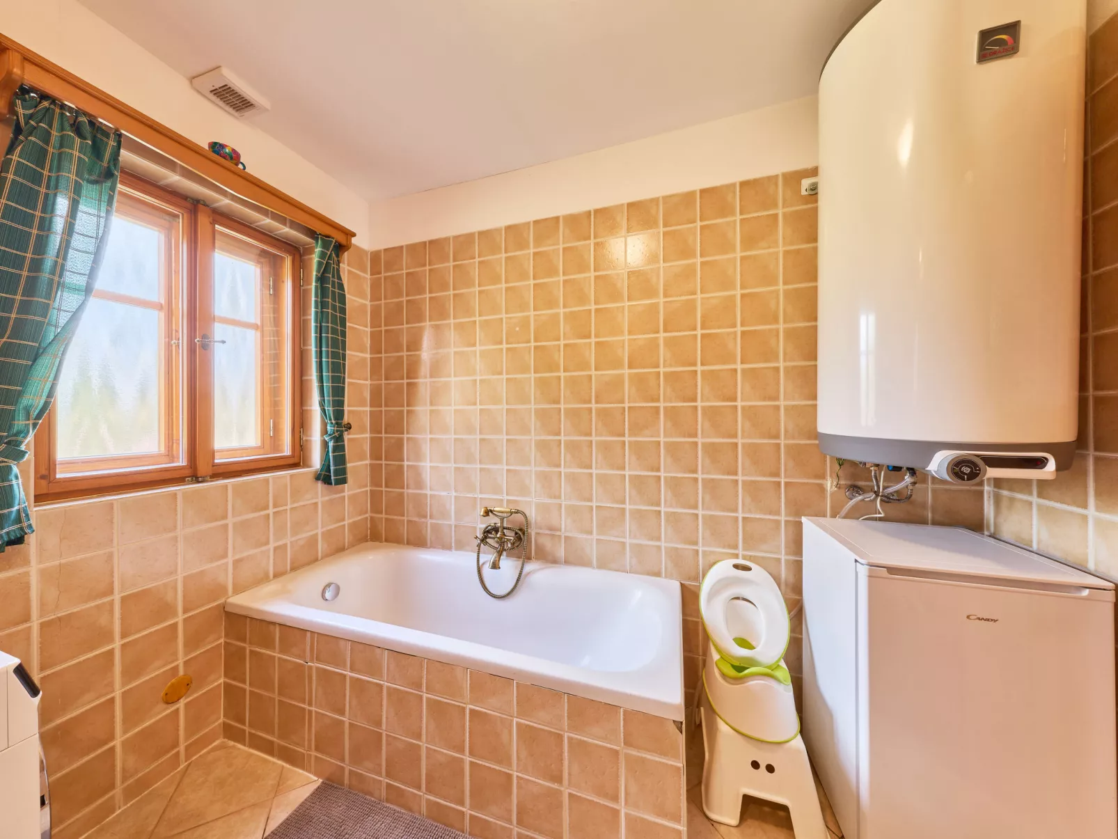 Timber Lodge with Sauna - Binnen