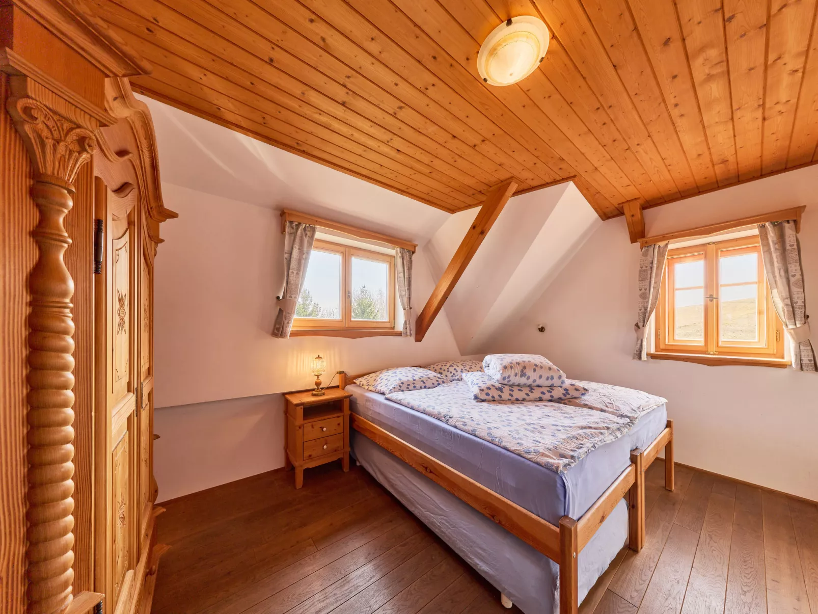 Timber Lodge with Hydromassage - Binnen