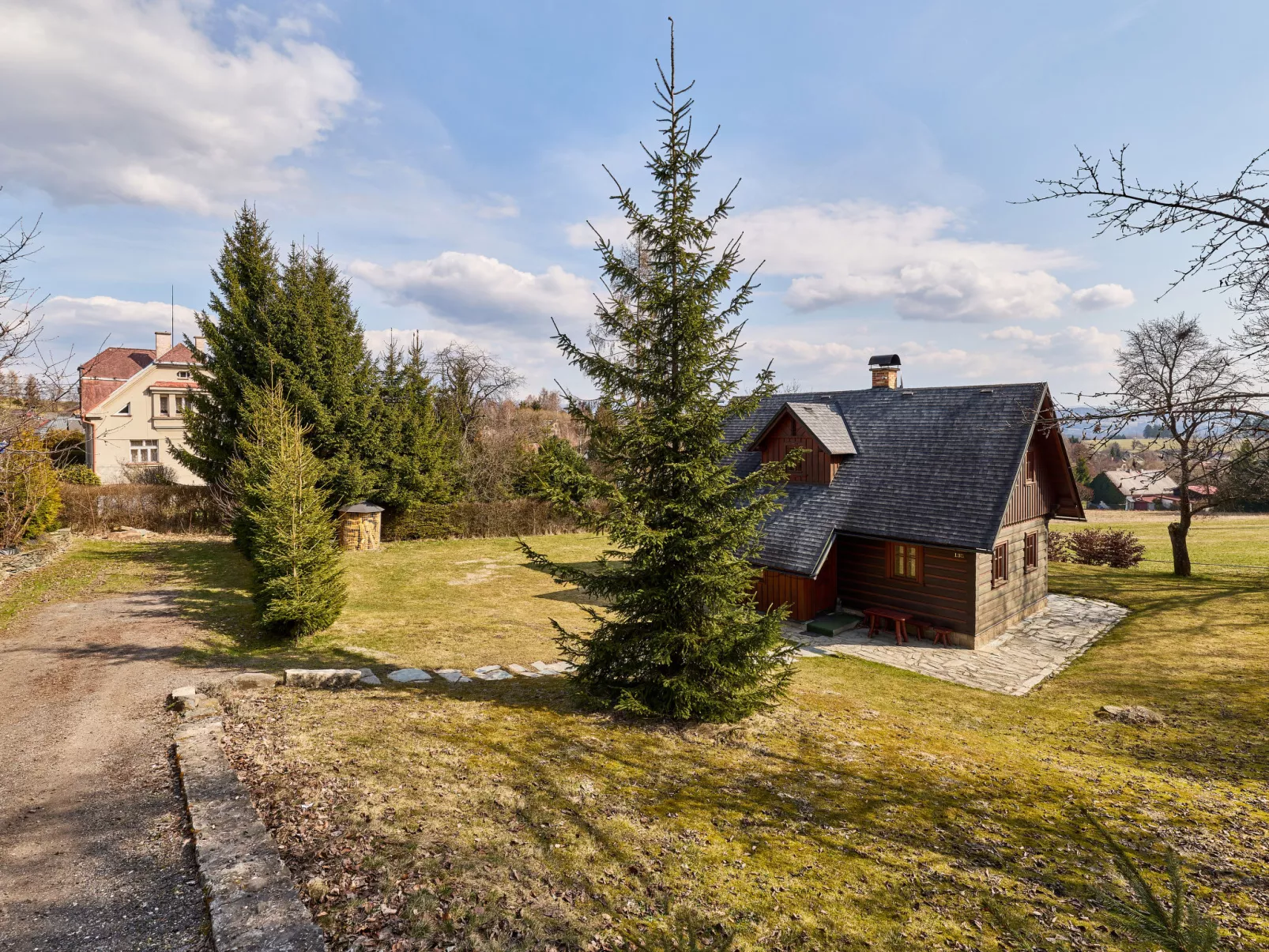 Timber Lodge with Sauna - Buiten