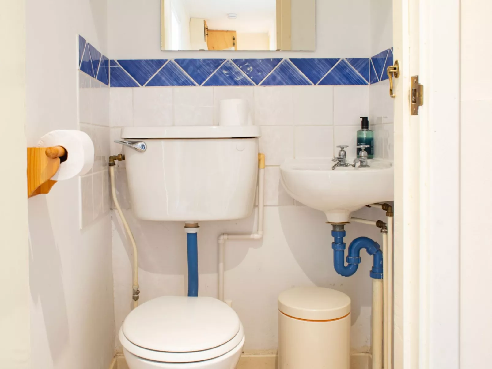 Blue Lobster - Binnen