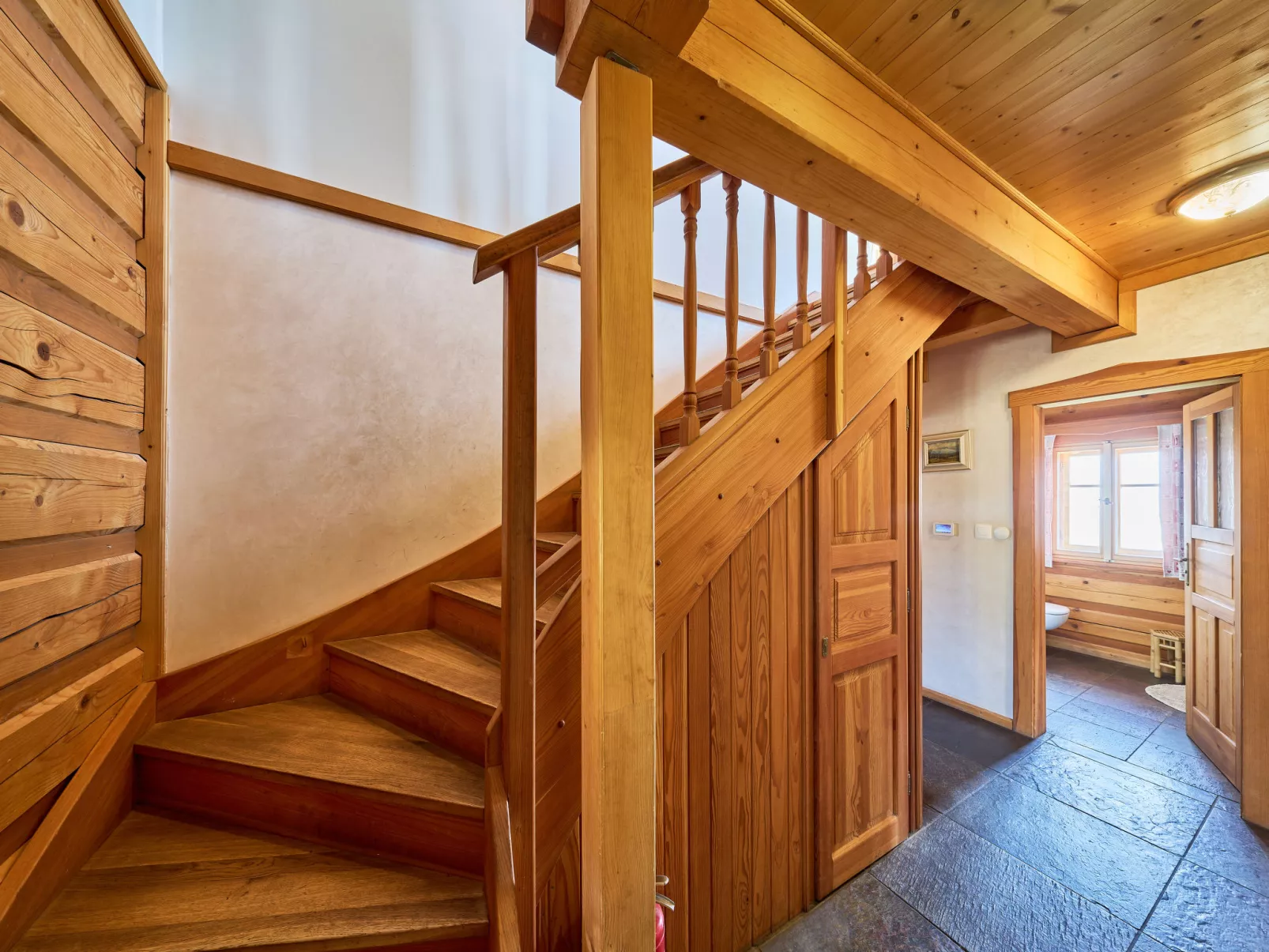 Timber Lodge with Hydromassage - Binnen