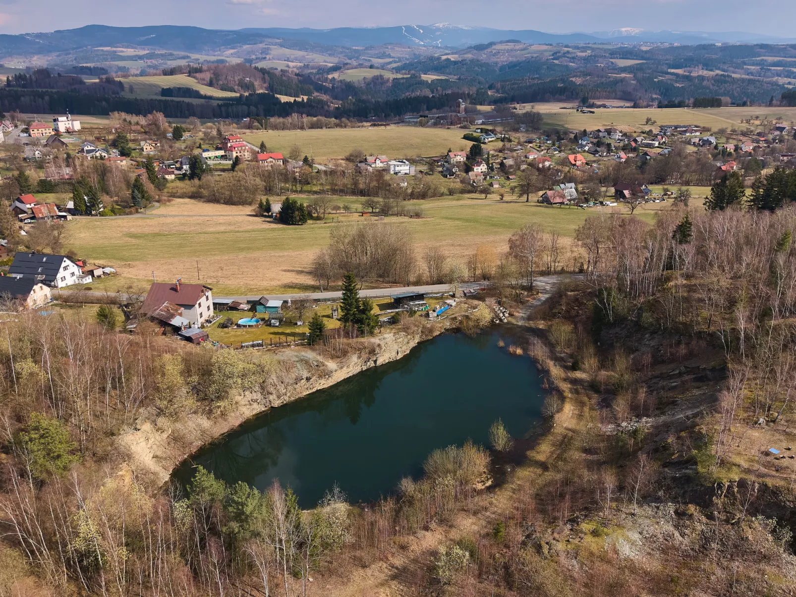 Timber Lodge with Hydromassage - Buiten