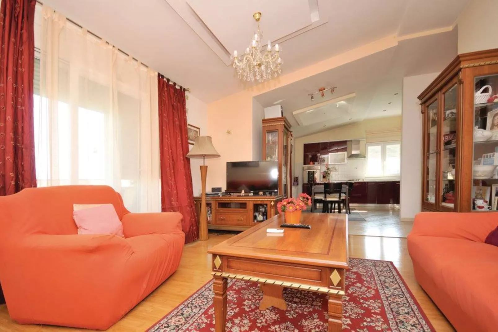 Chic and Stylish Kastel Novi Apartment with Pool - Five Bedroom Apartment With Pool