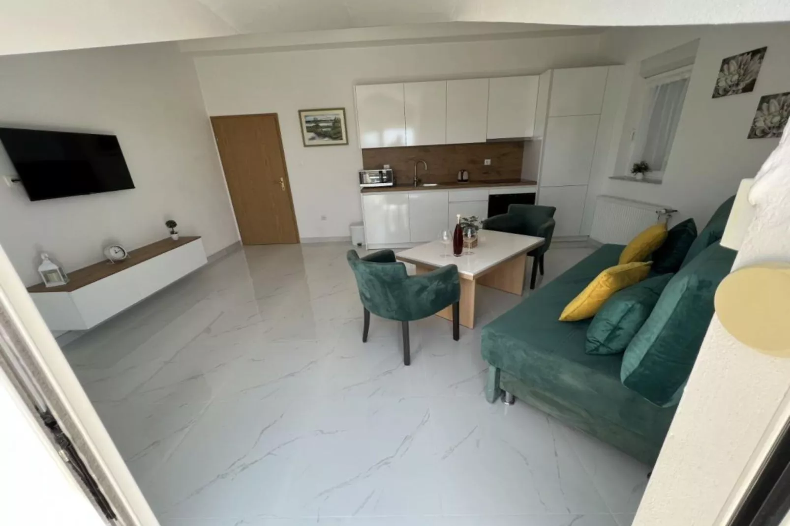 Villa Tomi - Double Room With Sea View (3)