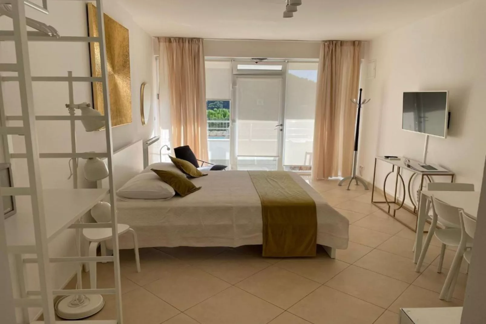 Studio Apartment With Balcony And Sea View (S2)