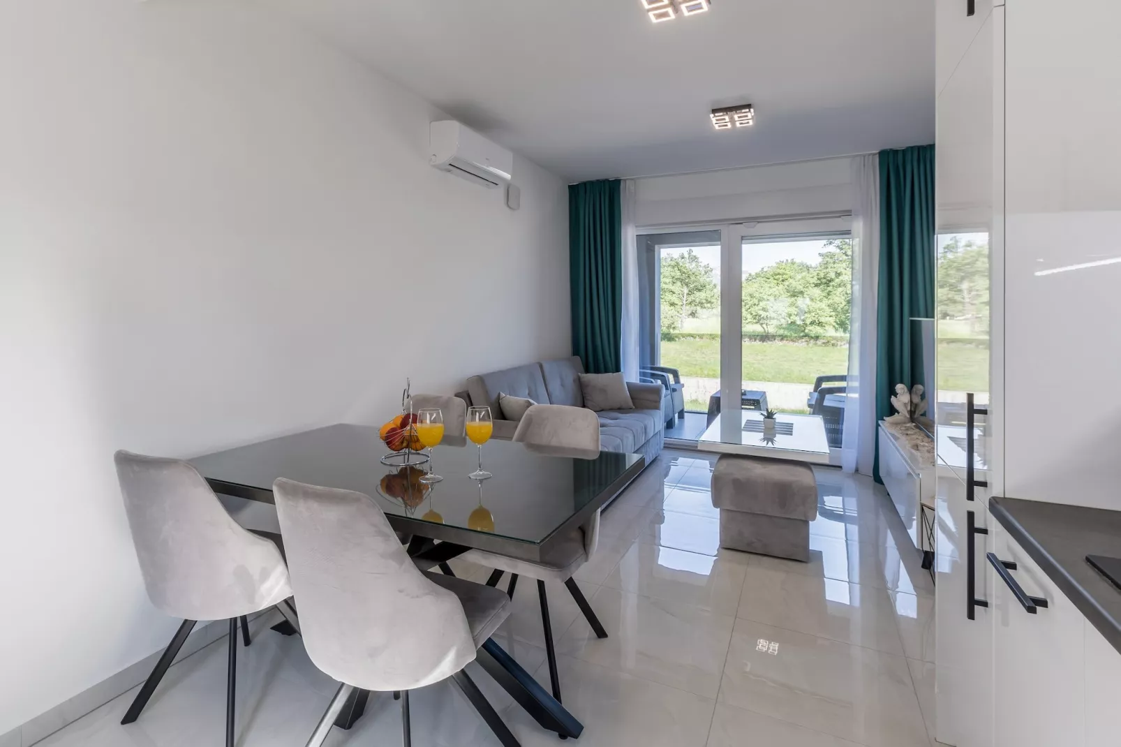 Scenic Kastel Luksic Apartments - Classic One Bedroom Apartment (owner sjever veći)