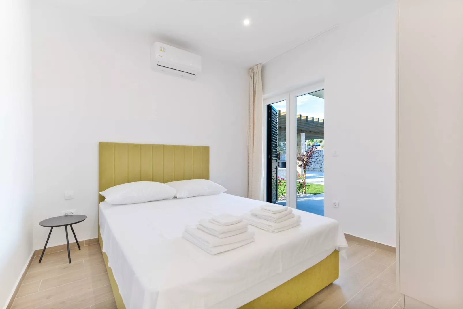 Luxury Living at Horizon Retreat - Two Bedroom Apartment (owner South S3)